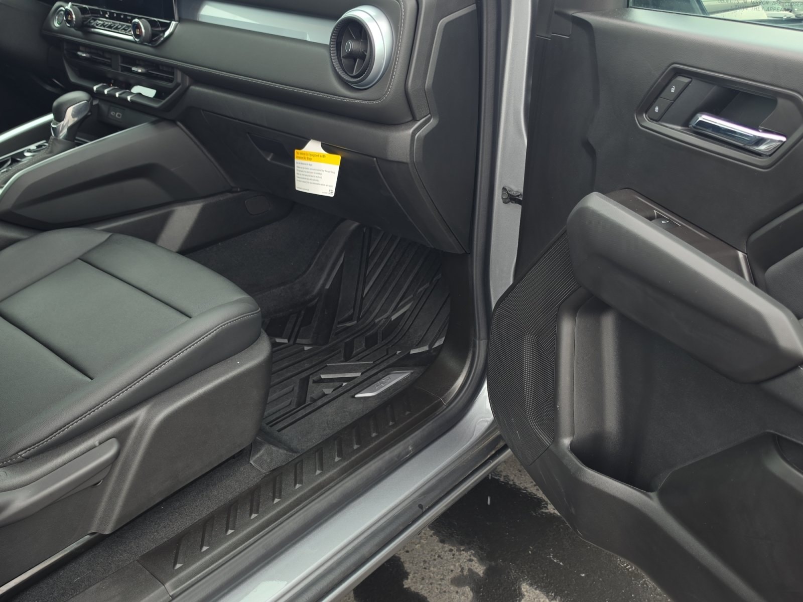 2026 Chevrolet Colorado LT - Photo 29