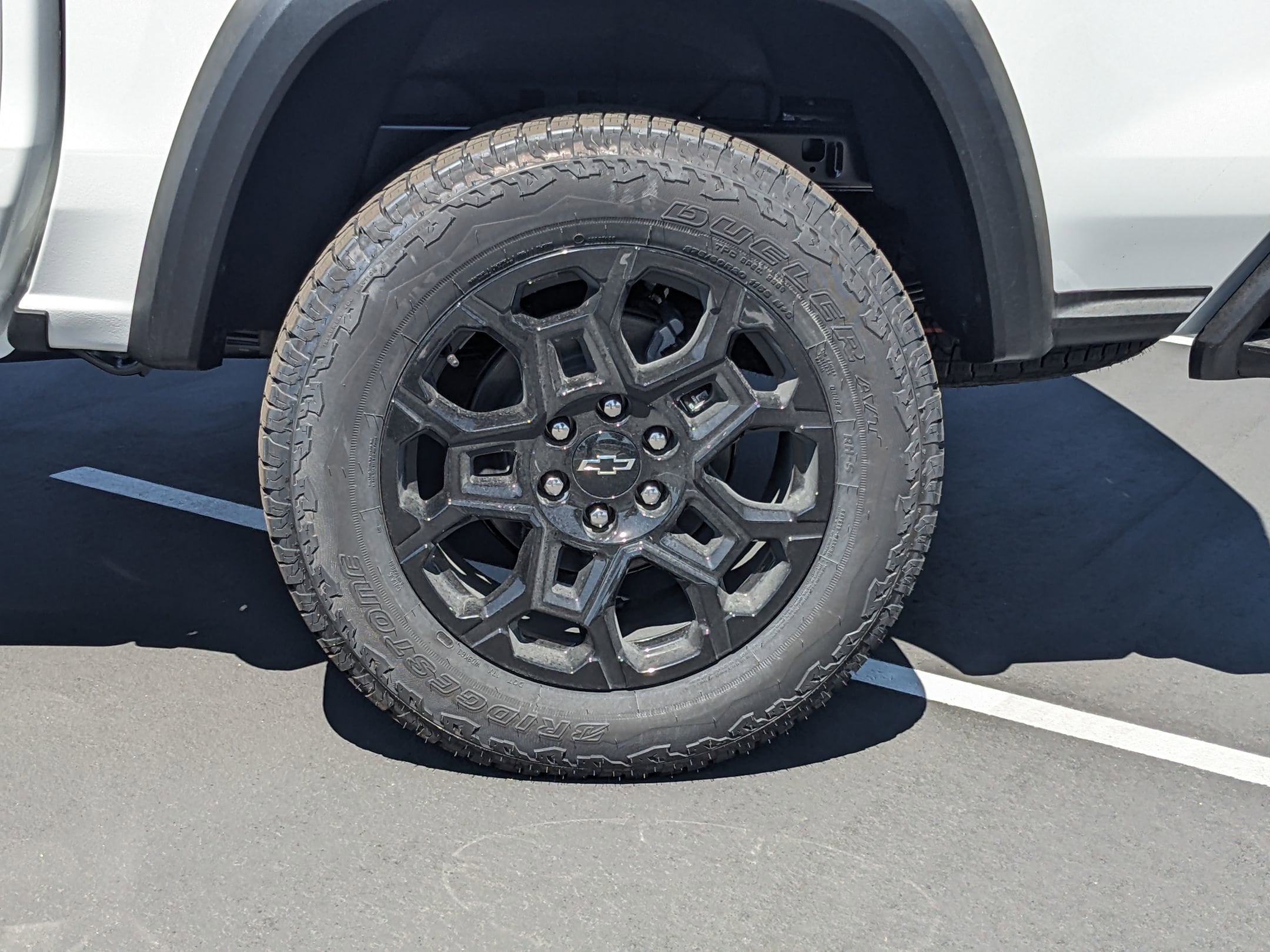 2026 Chevrolet Colorado Trail Boss - Photo 17