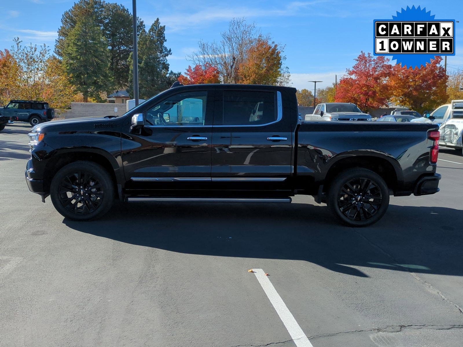 2023 Chevrolet Silverado 1500 High Country photo 2