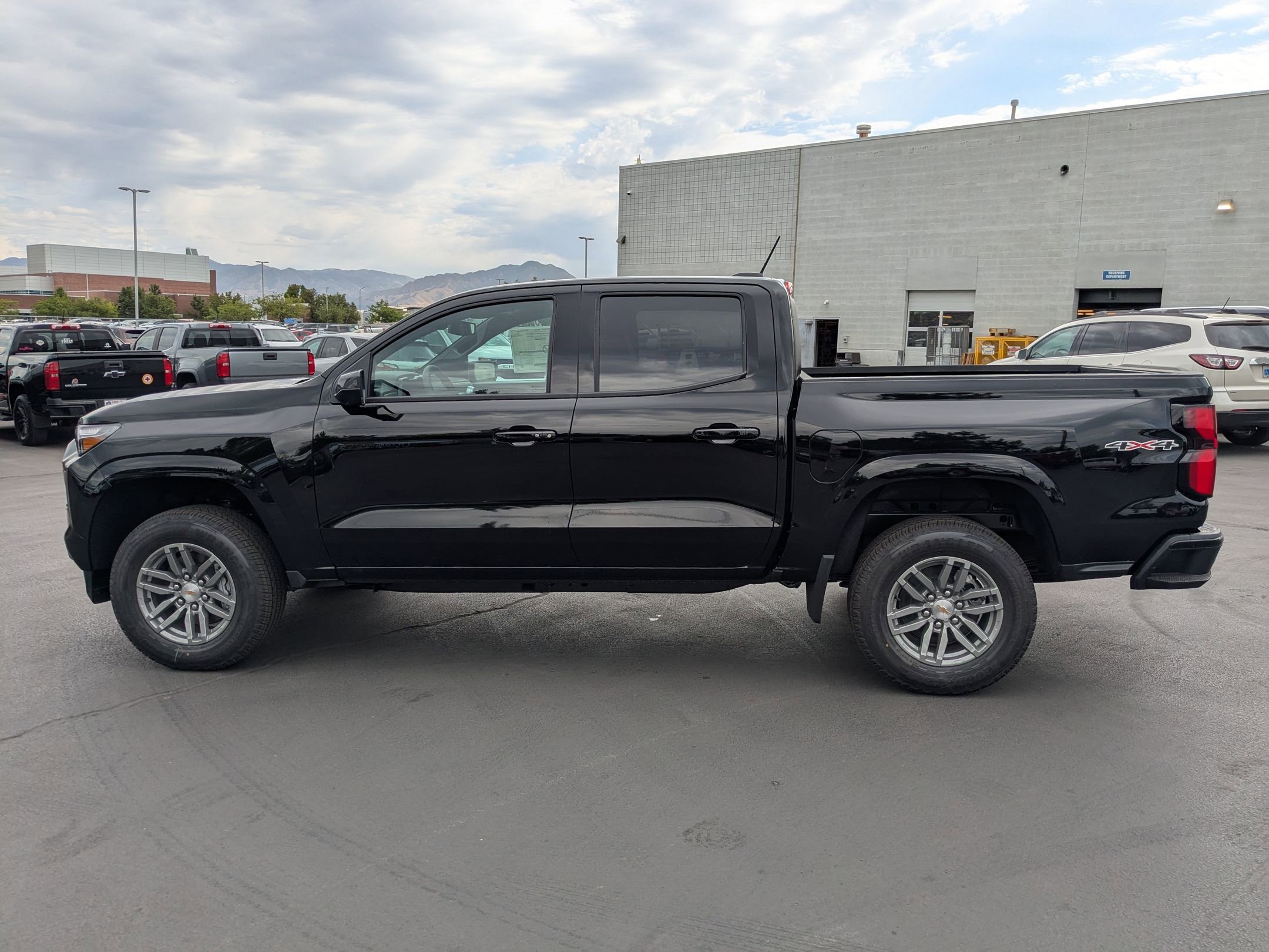 2026 Chevrolet Colorado LT photo 3