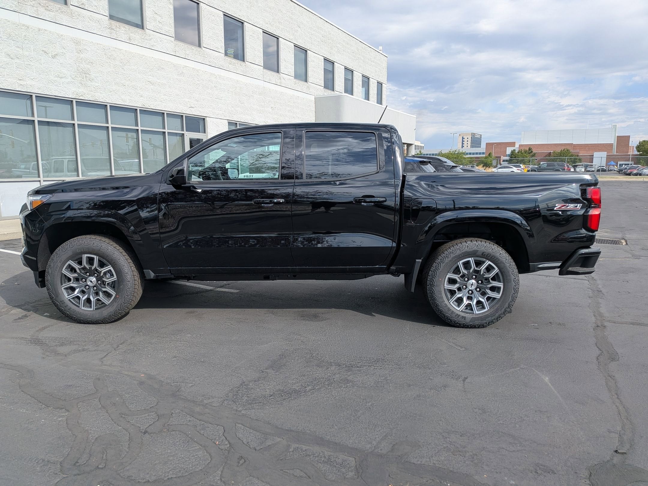 2026 Chevrolet Colorado Z71 - Photo 7