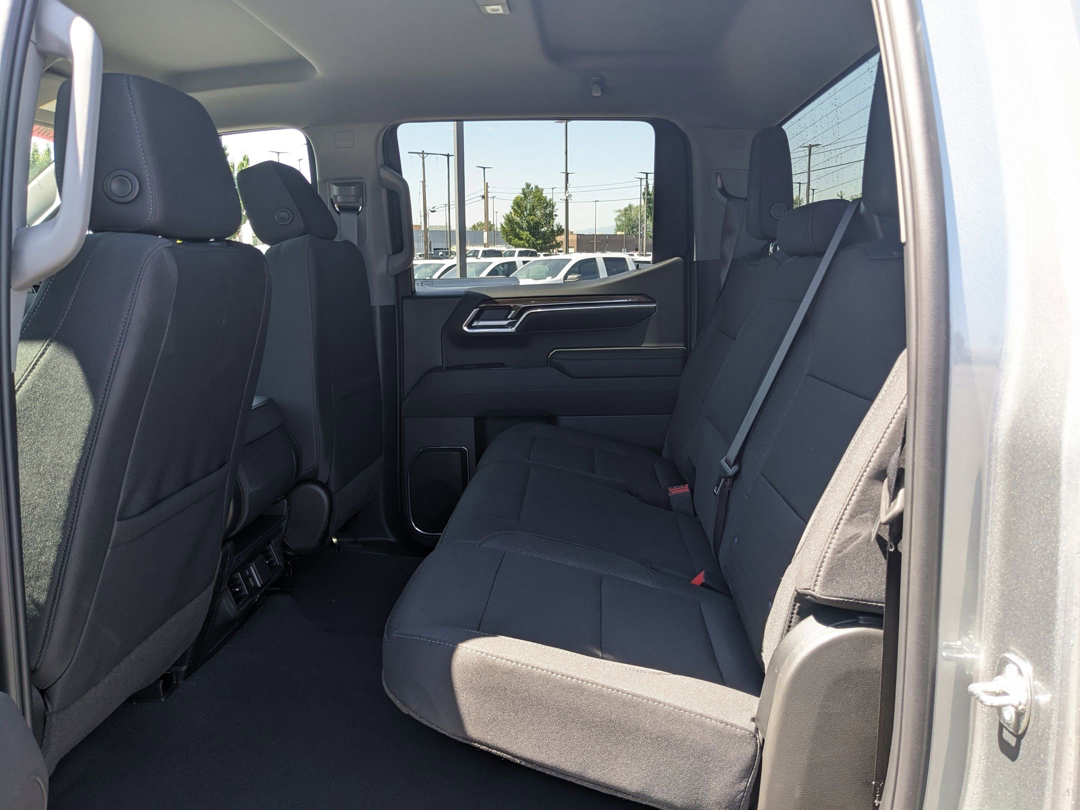 2025 Chevrolet Silverado 1500 LT - Photo 17