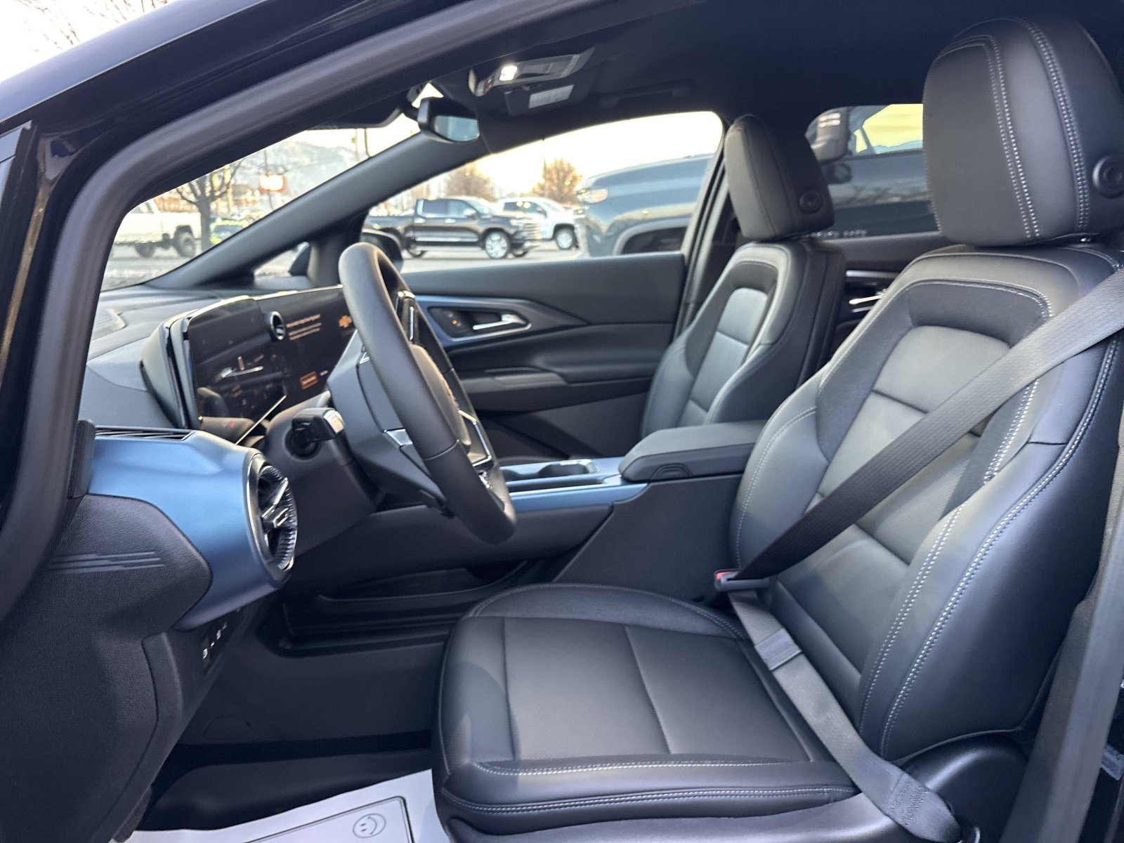 2026 Chevrolet Equinox EV 2LT - Photo 13