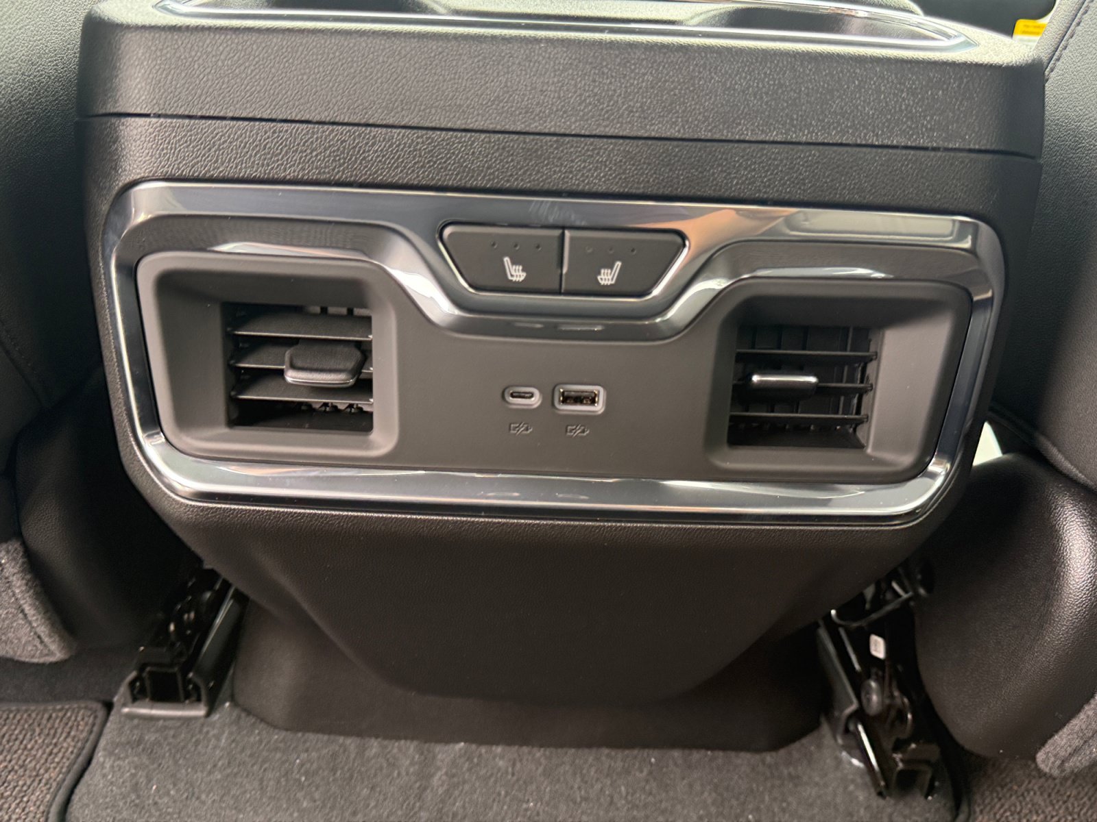 2026 Chevrolet Silverado 3500HD High Country - Photo 17