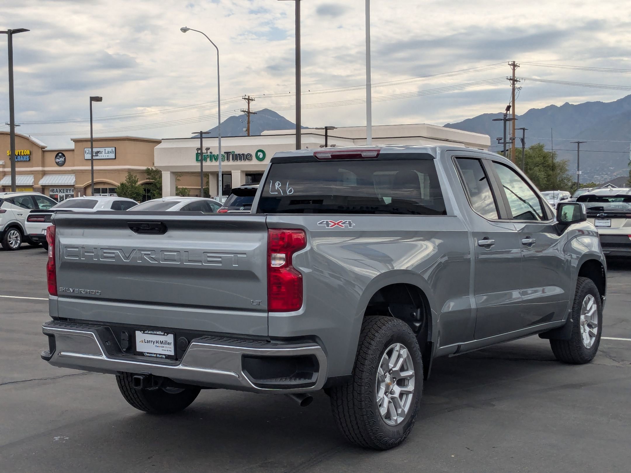 2026 Chevrolet Silverado 1500 LT - Photo 6