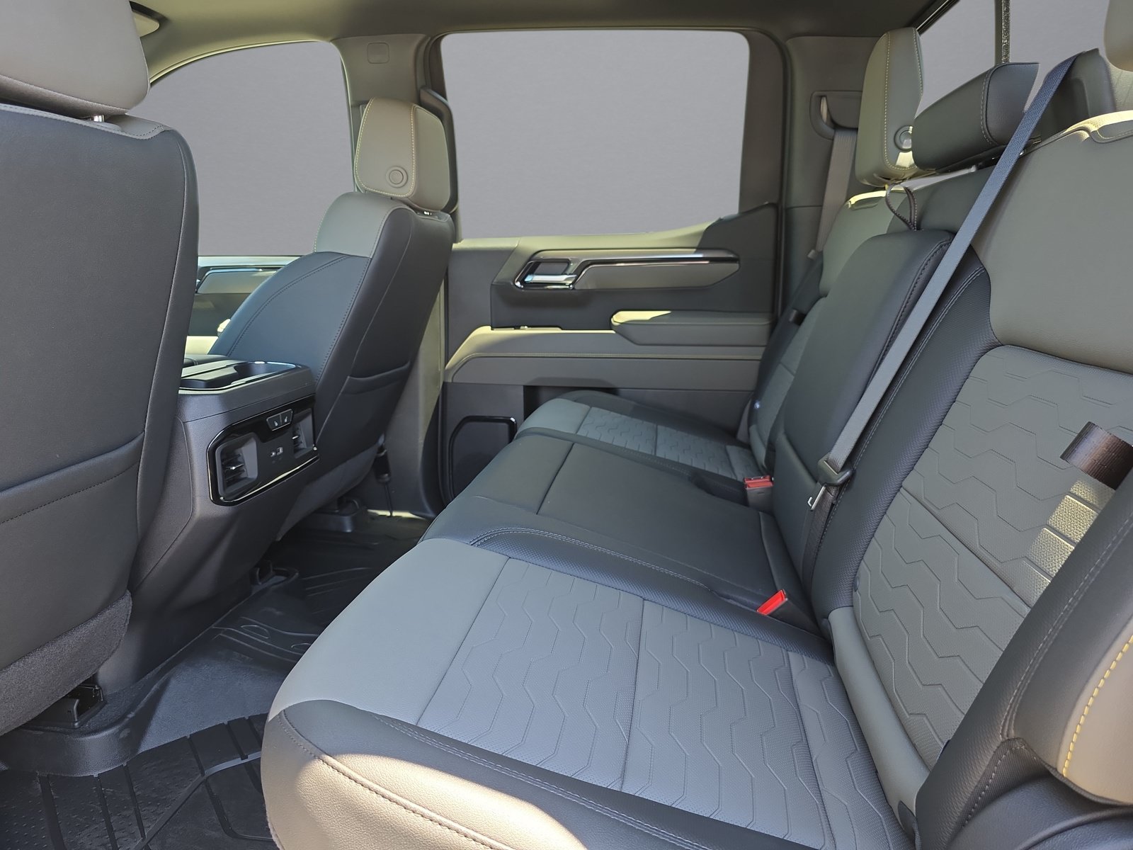 2026 Chevrolet Silverado 1500 ZR2 - Photo 35