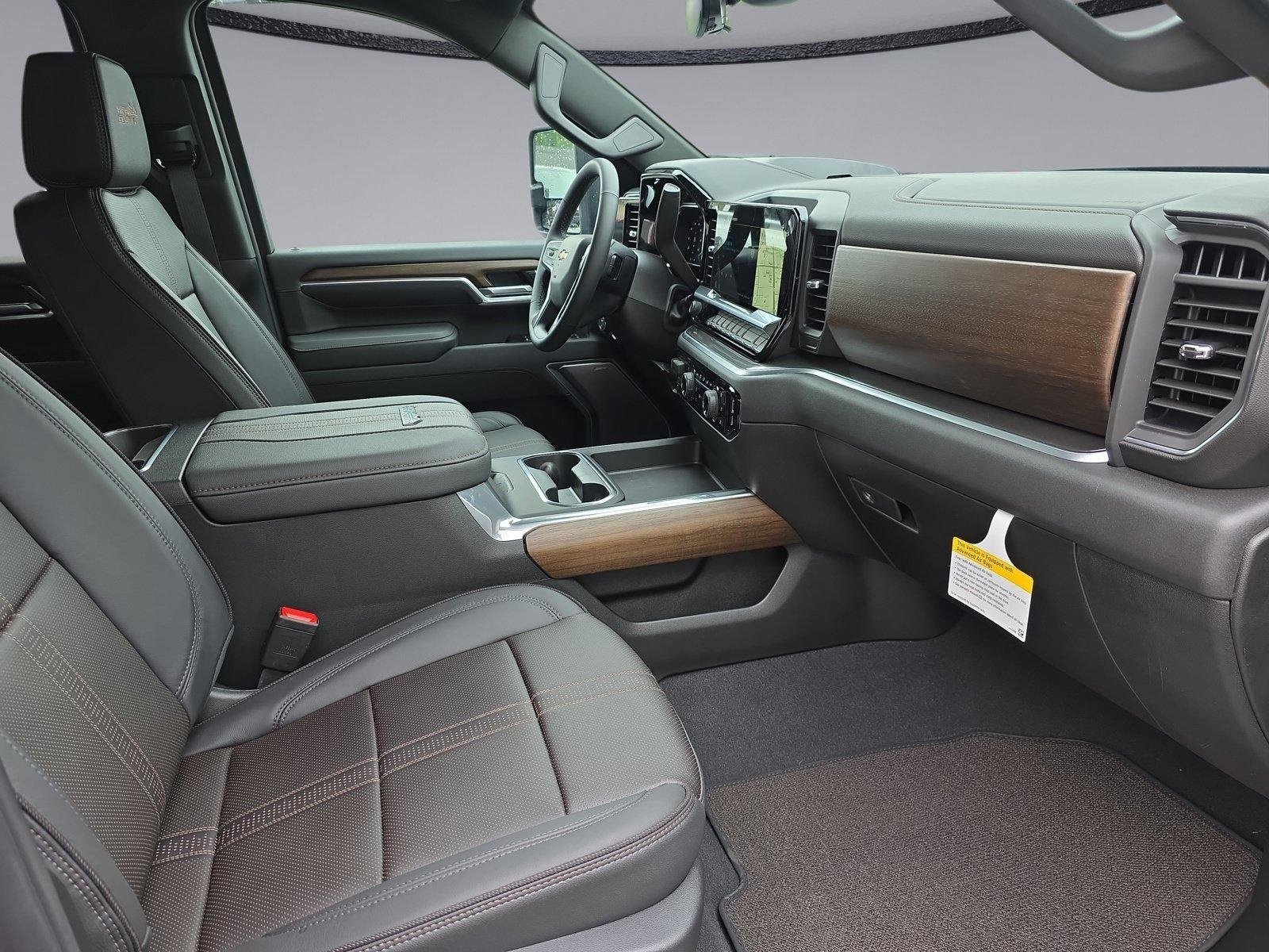 2026 Chevrolet Silverado 3500HD High Country - Photo 37