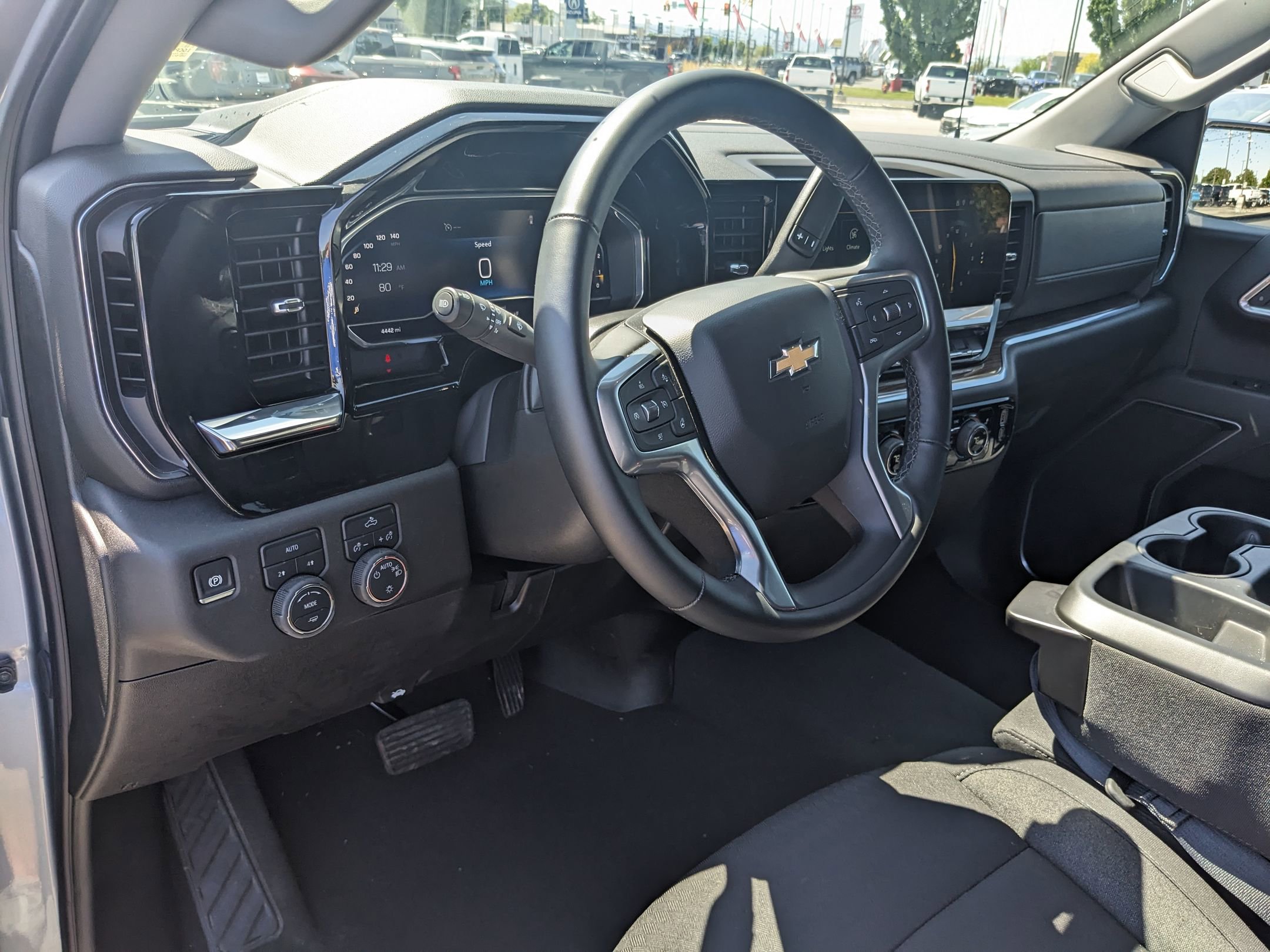 2025 Chevrolet Silverado 1500 LT - Photo 11