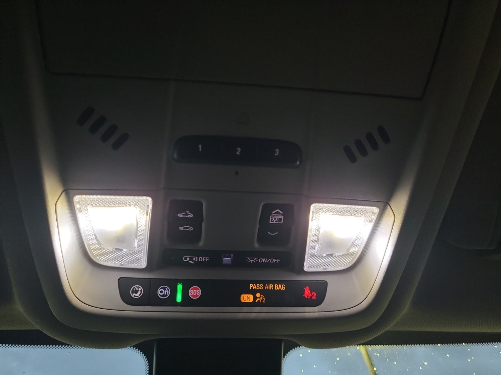 2020 Chevrolet Equinox Premier - Photo 32