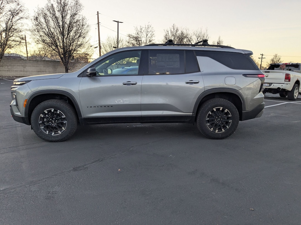 New 2025 Chevrolet Traverse Z71 SUV