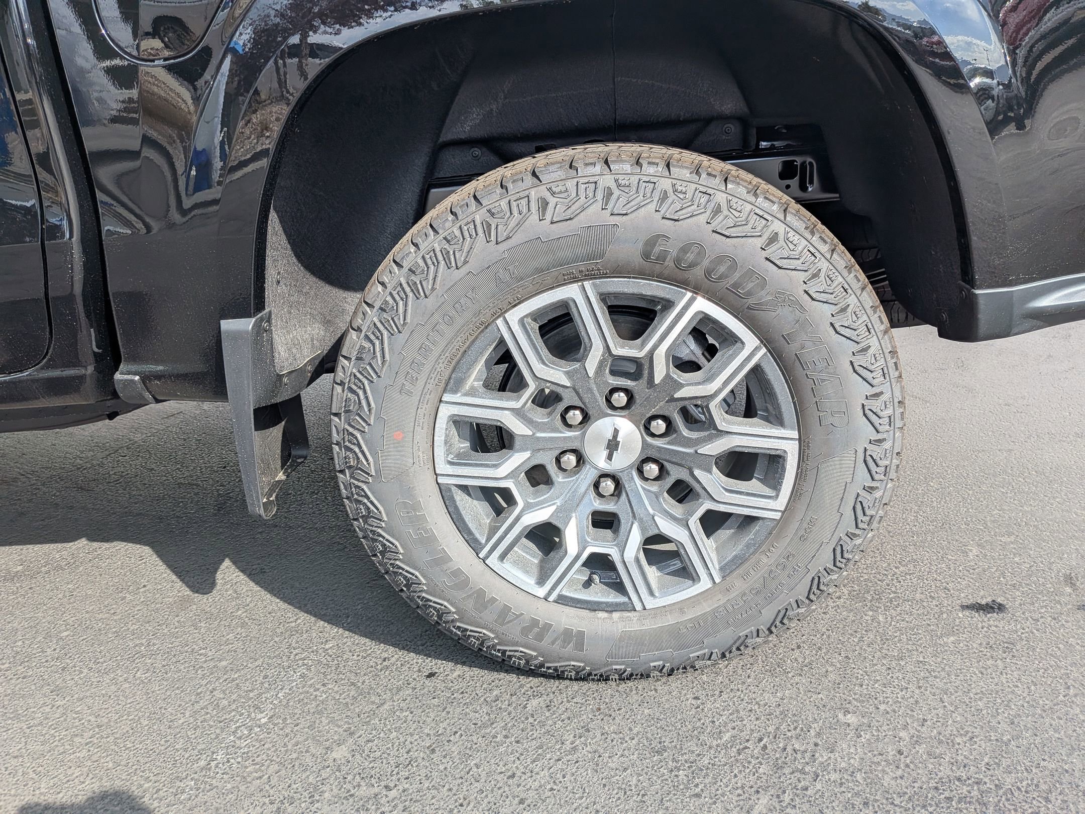2026 Chevrolet Colorado Z71 - Photo 19
