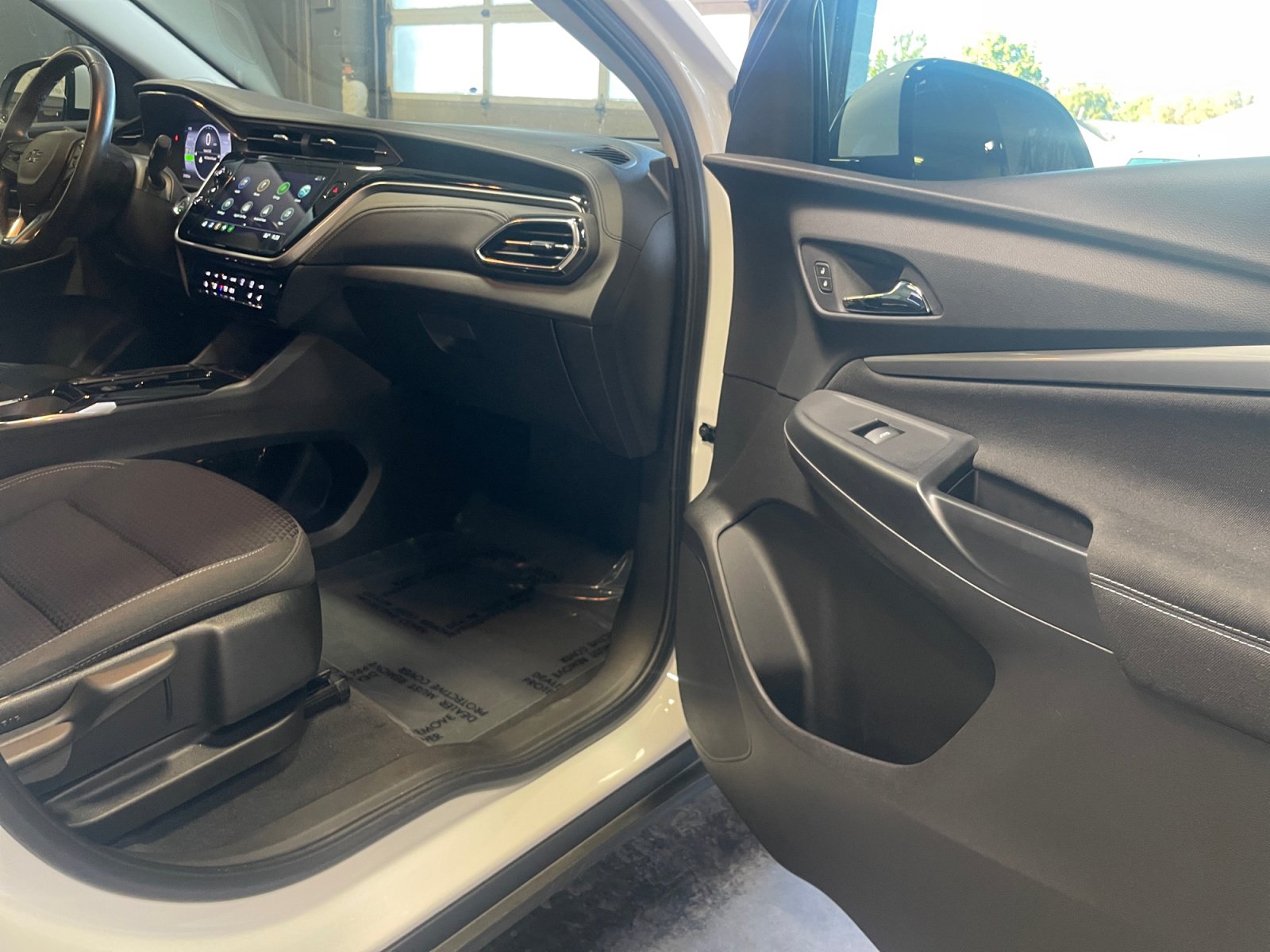 2023 Chevrolet Bolt EUV LT - Photo 26