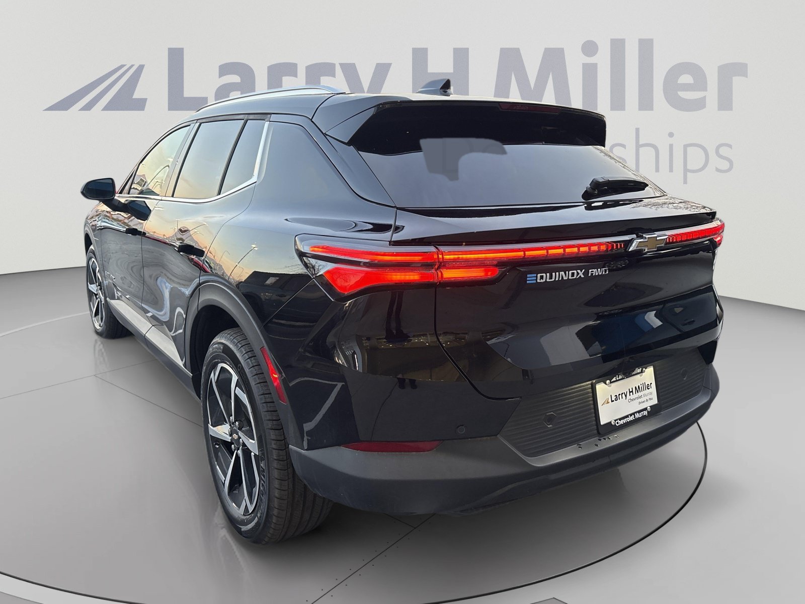 2026 Chevrolet Equinox EV 2LT - Photo 4