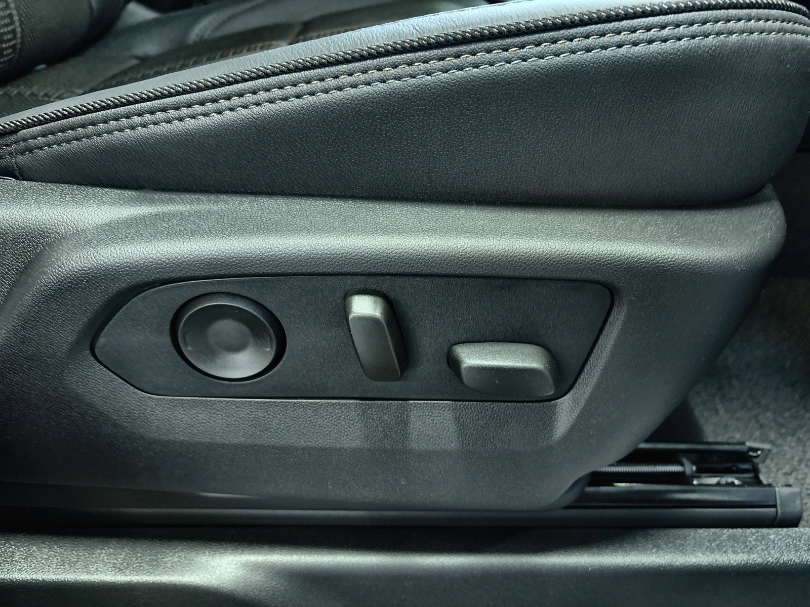 2026 Chevrolet Silverado 1500 High Country - Photo 35