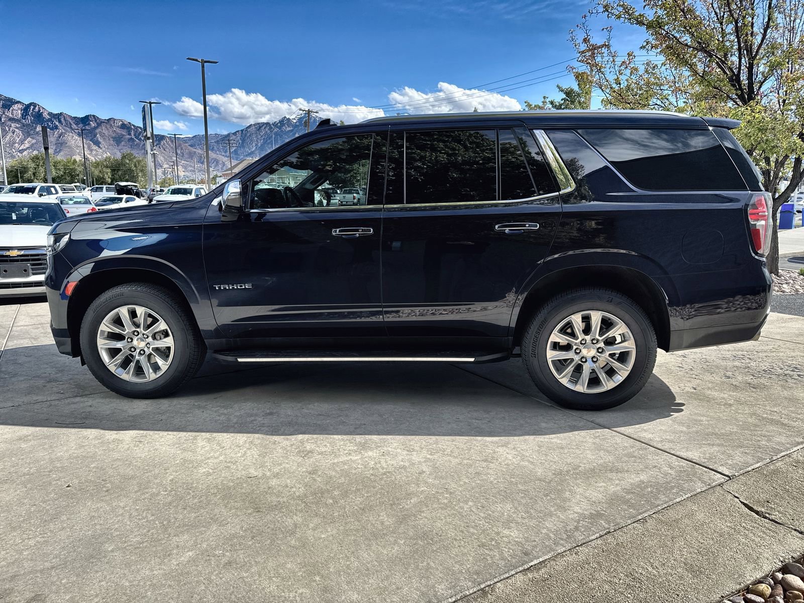2023 Chevrolet Tahoe Premier photo 2