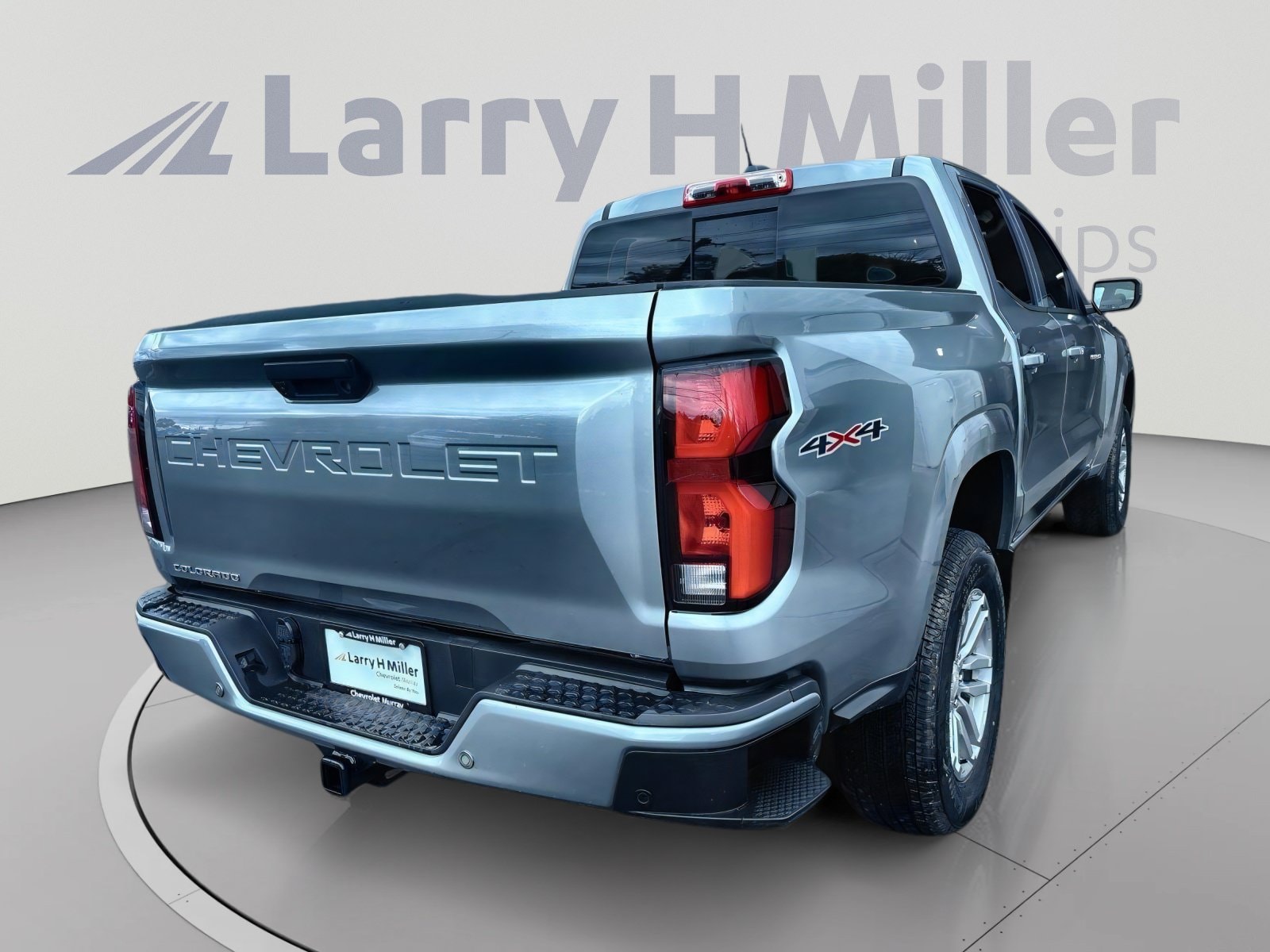 2026 Chevrolet Colorado LT - Photo 14