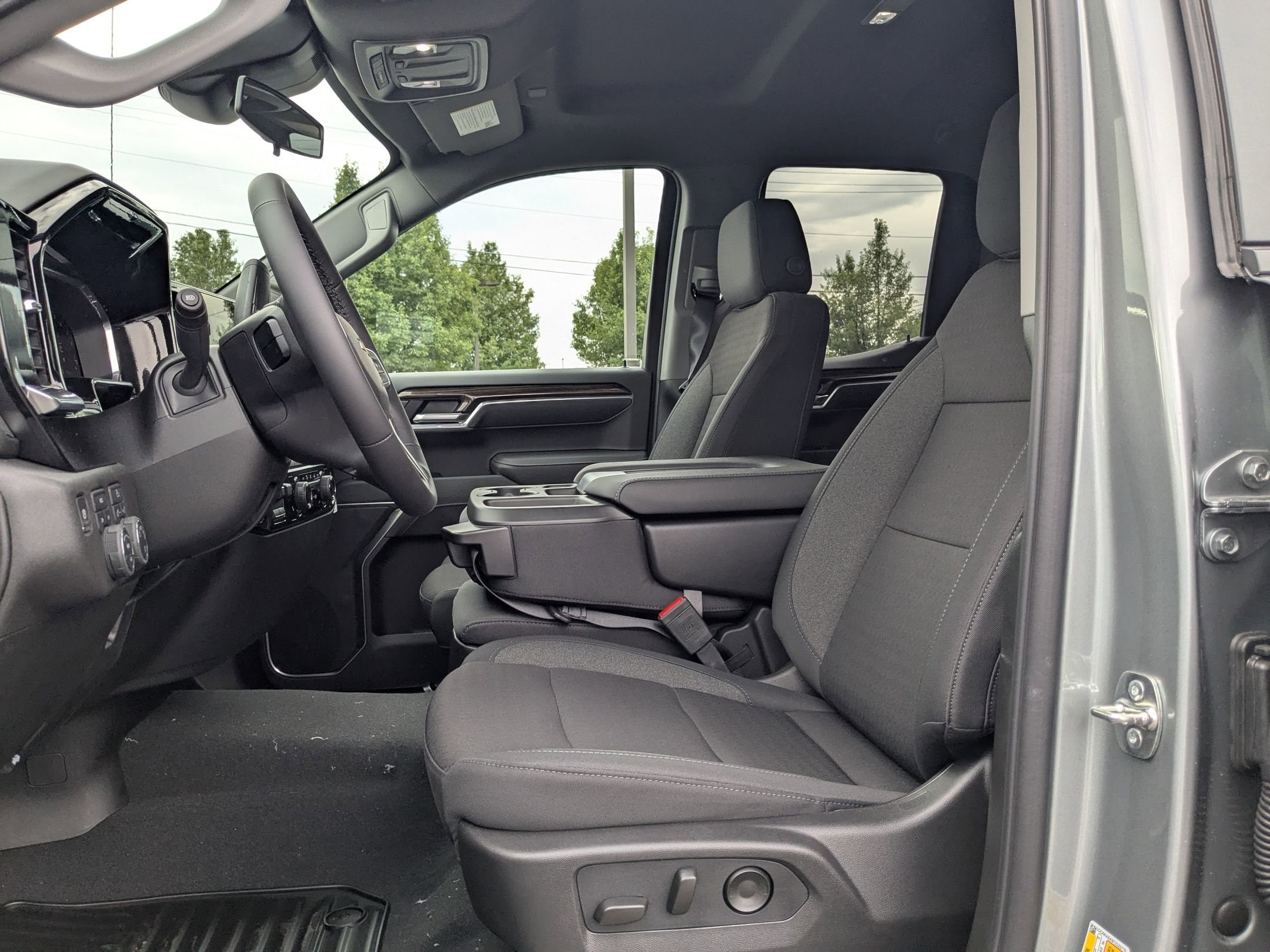 2026 Chevrolet Silverado 1500 LT - Photo 17