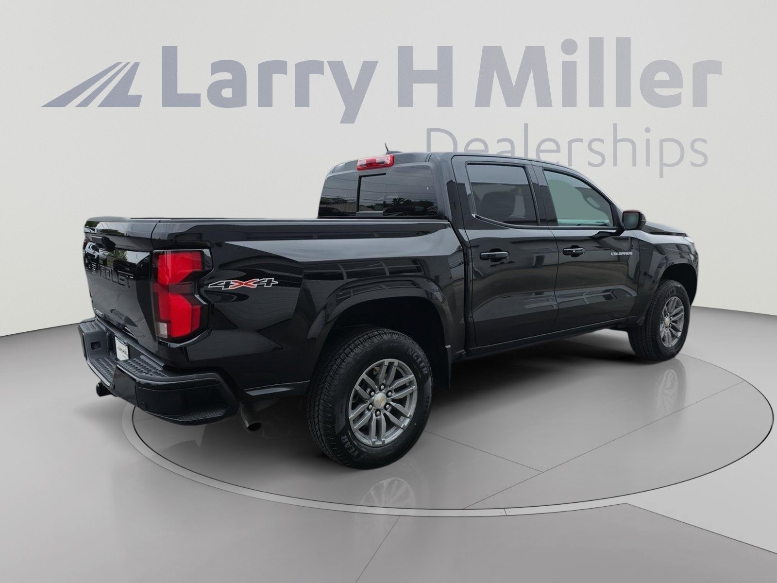 2026 Chevrolet Colorado LT - Photo 9
