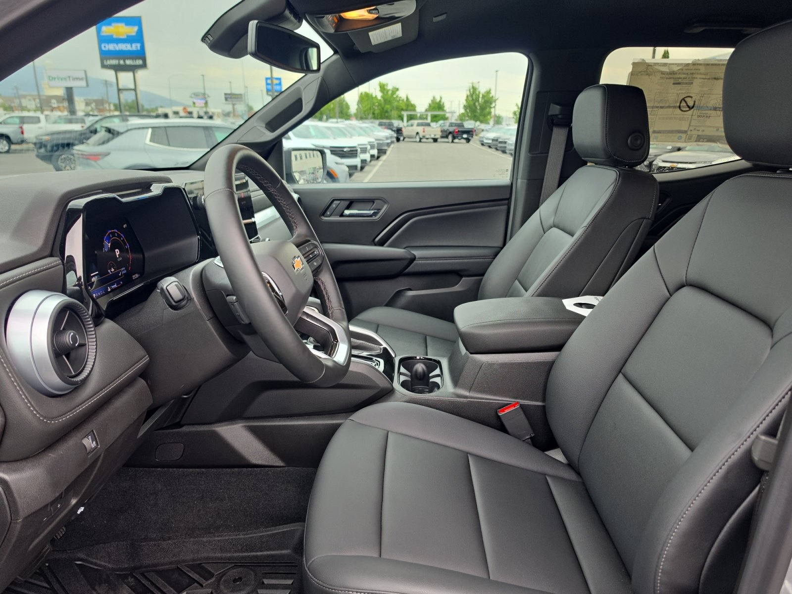 2026 Chevrolet Colorado LT - Photo 11