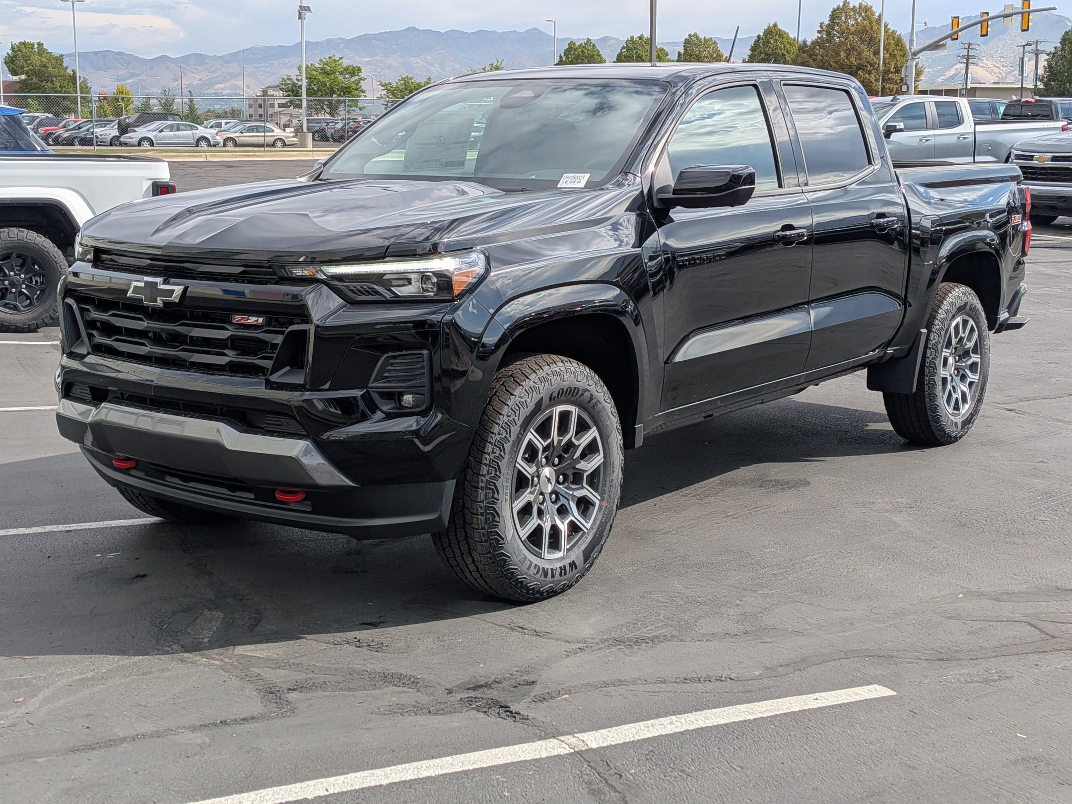 2026 Chevrolet Colorado Z71 - Photo 8
