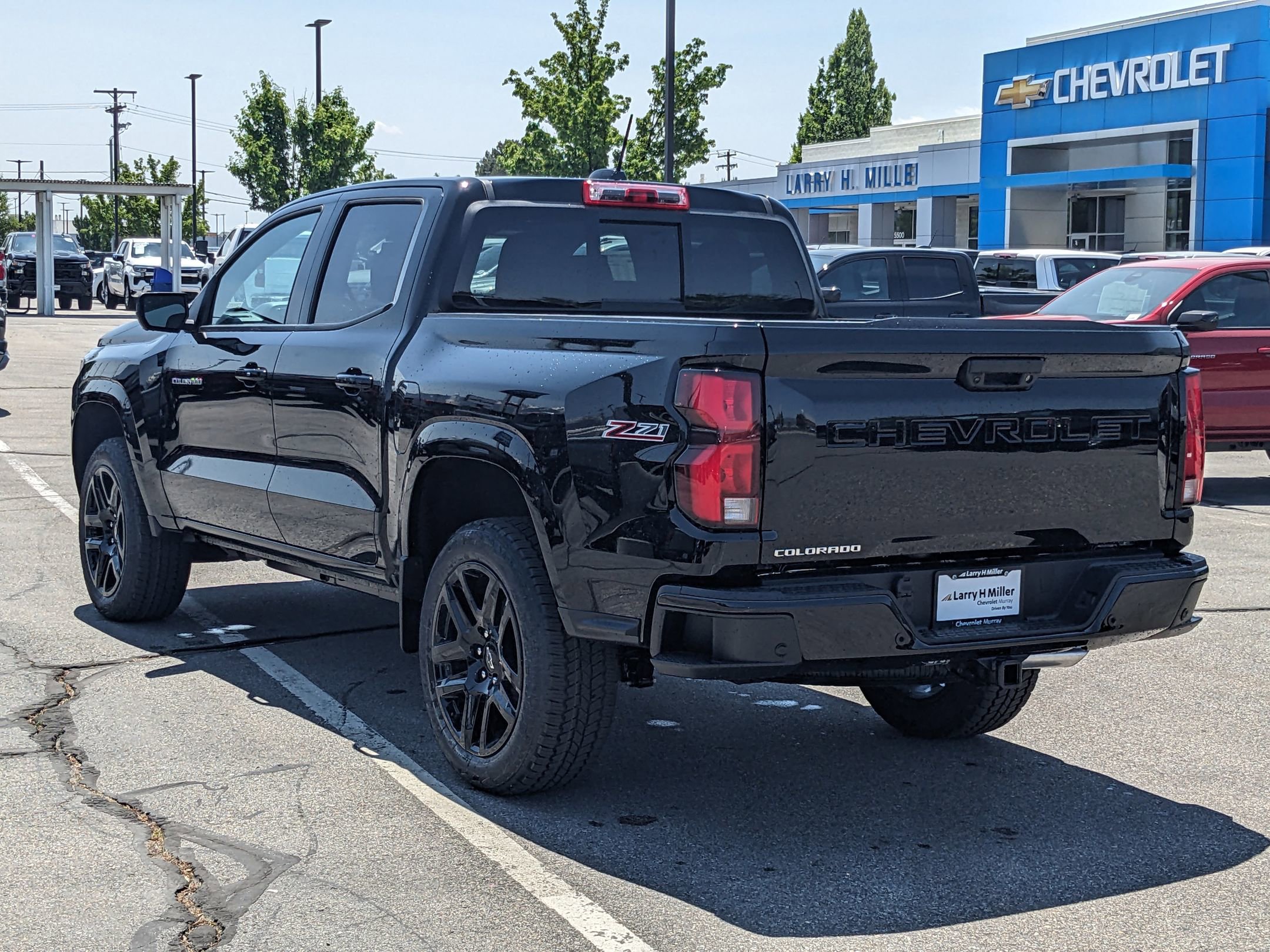2025 Chevrolet Colorado Z71 photo 3