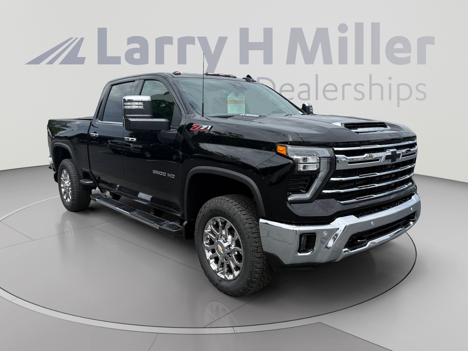 2026 Chevrolet Silverado 3500 HD LTZ - Photo 8
