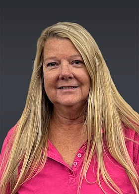 Staff member Becky Hilton from ID_92c7be60eabe