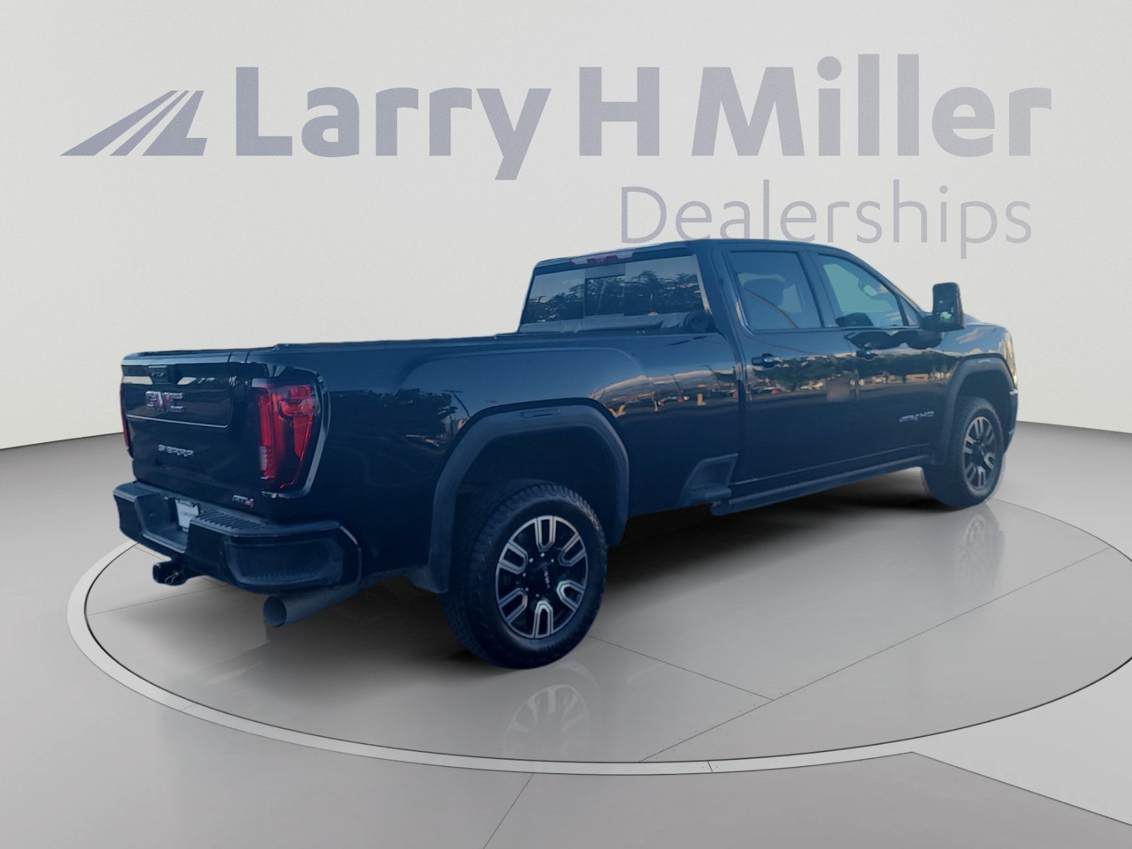 2023 GMC Sierra 3500HD AT4 - Photo 6