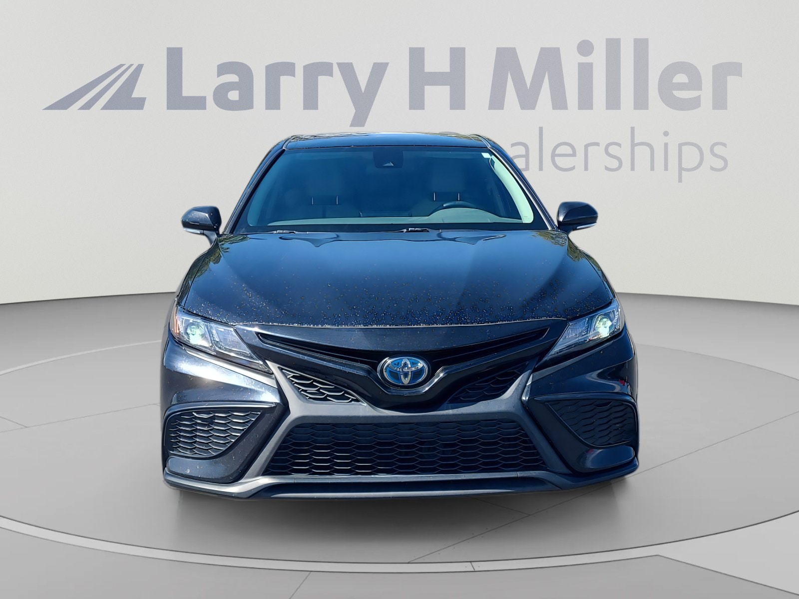 2024 Toyota Camry SE - Photo 9