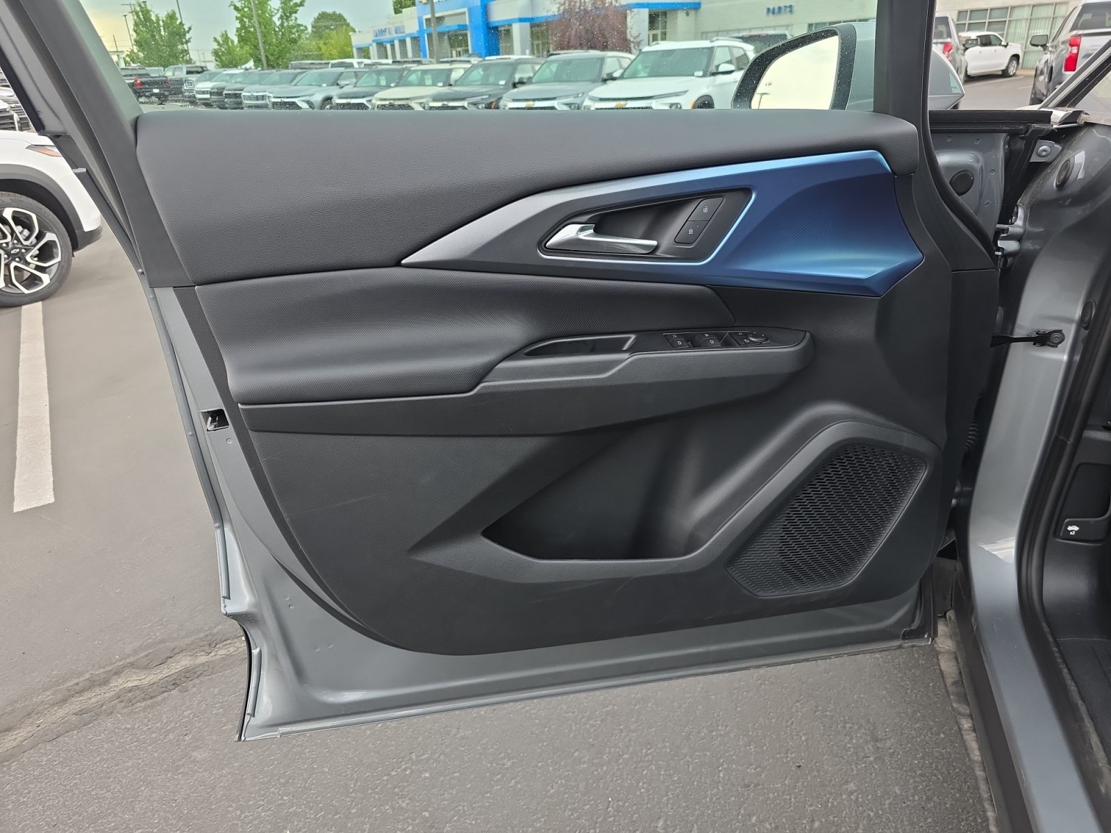 2026 Chevrolet Equinox EV 2LT - Photo 10