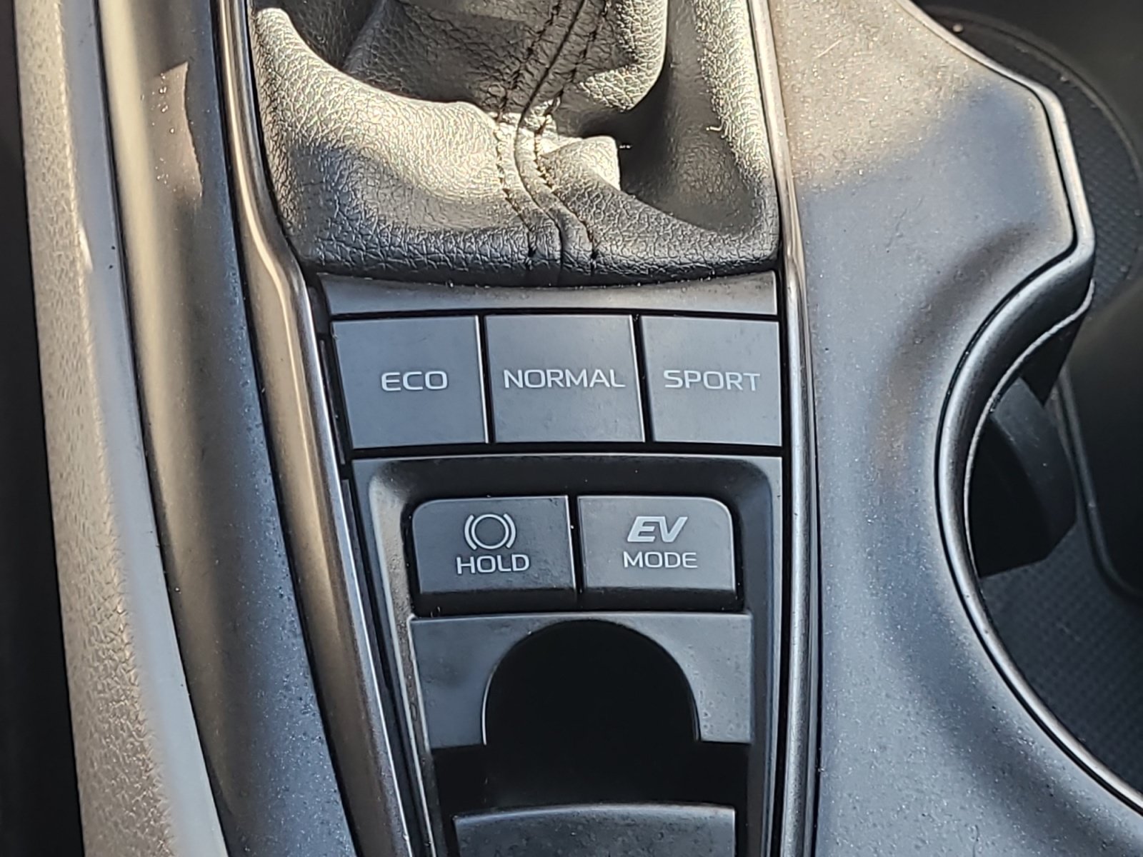 2024 Toyota Camry SE - Photo 34