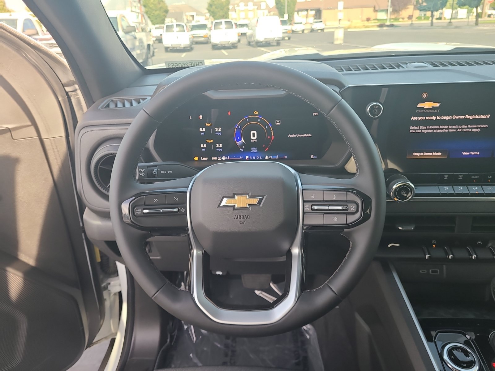 2025 Chevrolet Colorado Work Truck - Photo 10