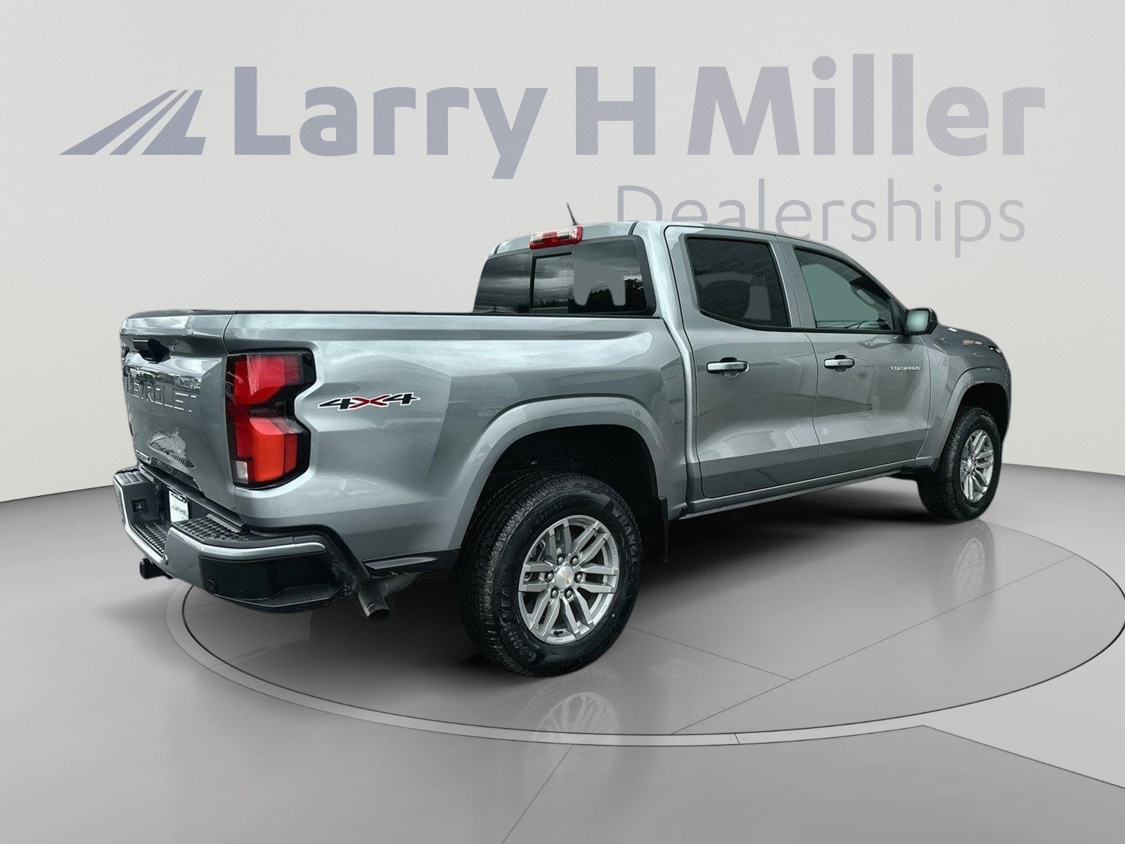 2026 Chevrolet Colorado LT - Photo 9