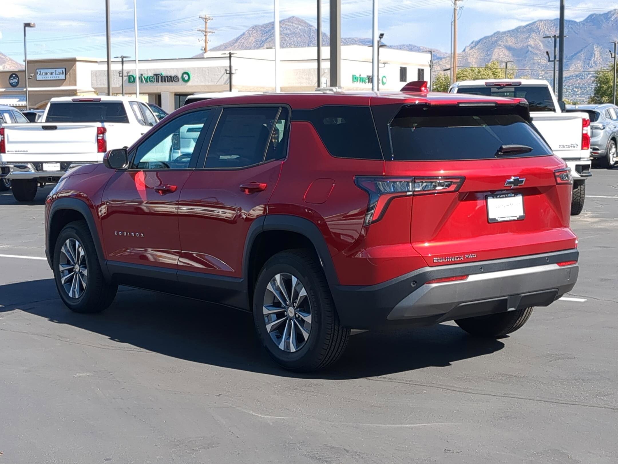 2026 Chevrolet Equinox LT photo 2