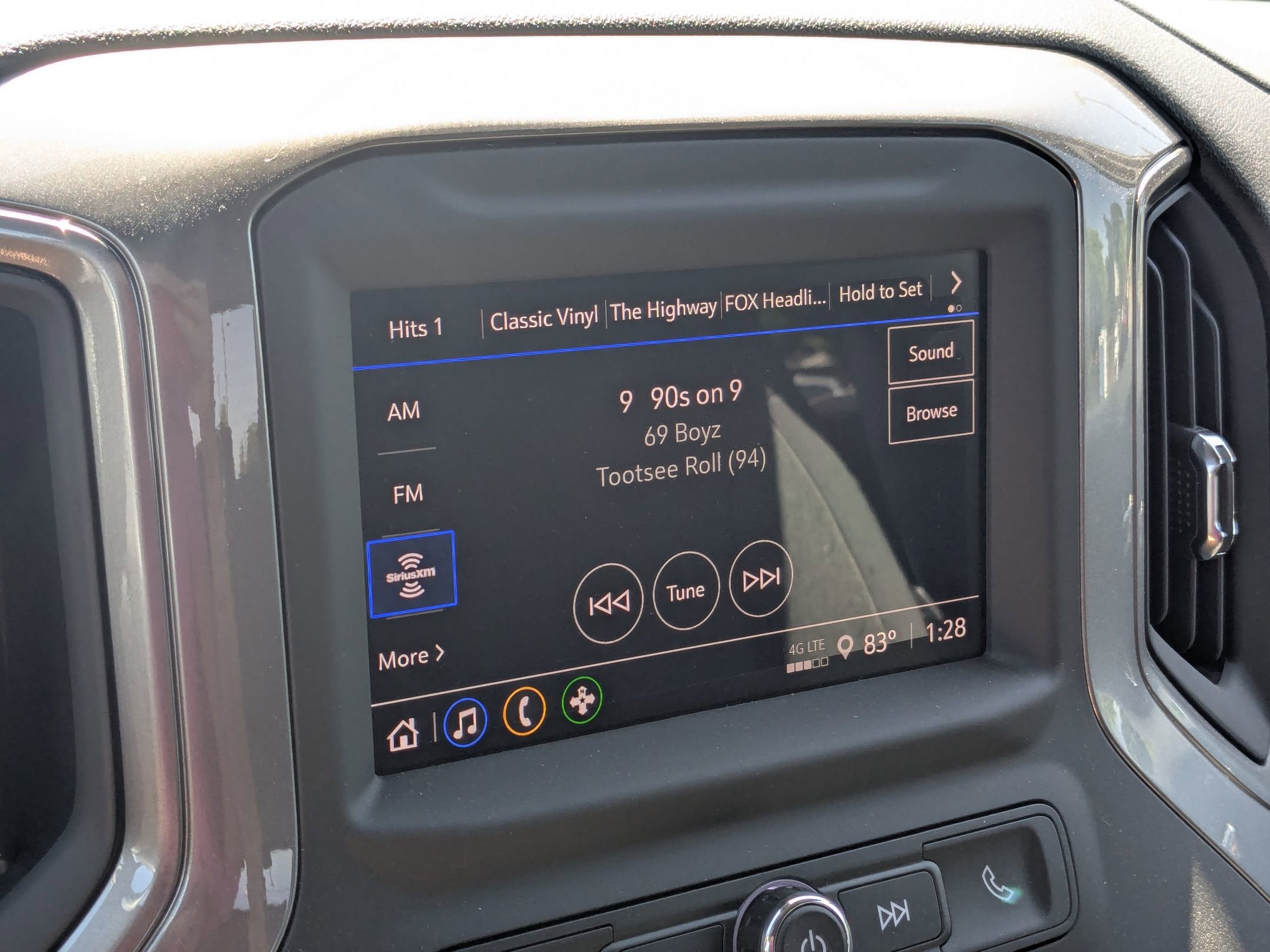 2025 Chevrolet Silverado 1500 Custom - Photo 13