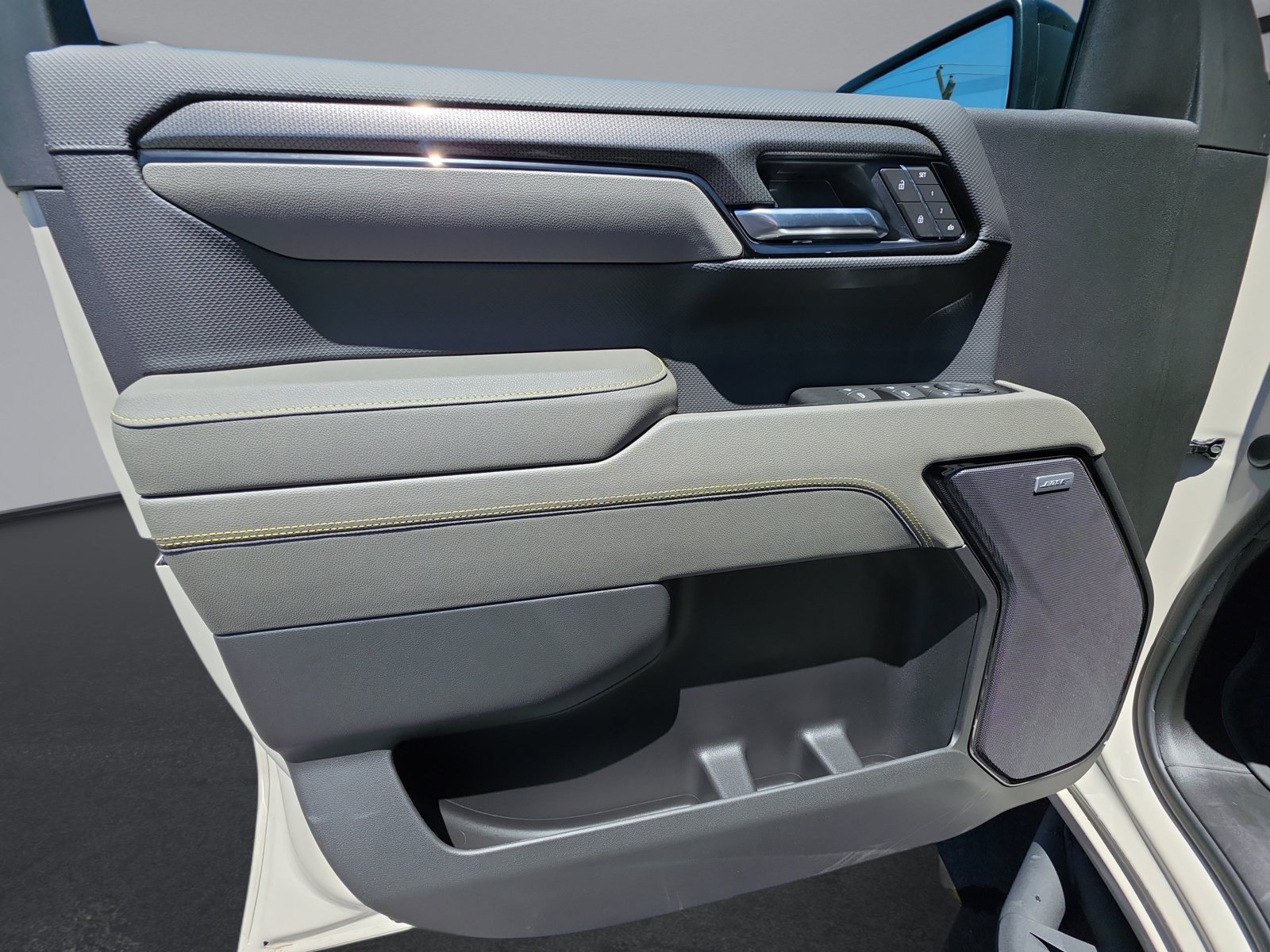 2026 Chevrolet Silverado 1500 ZR2 - Photo 25