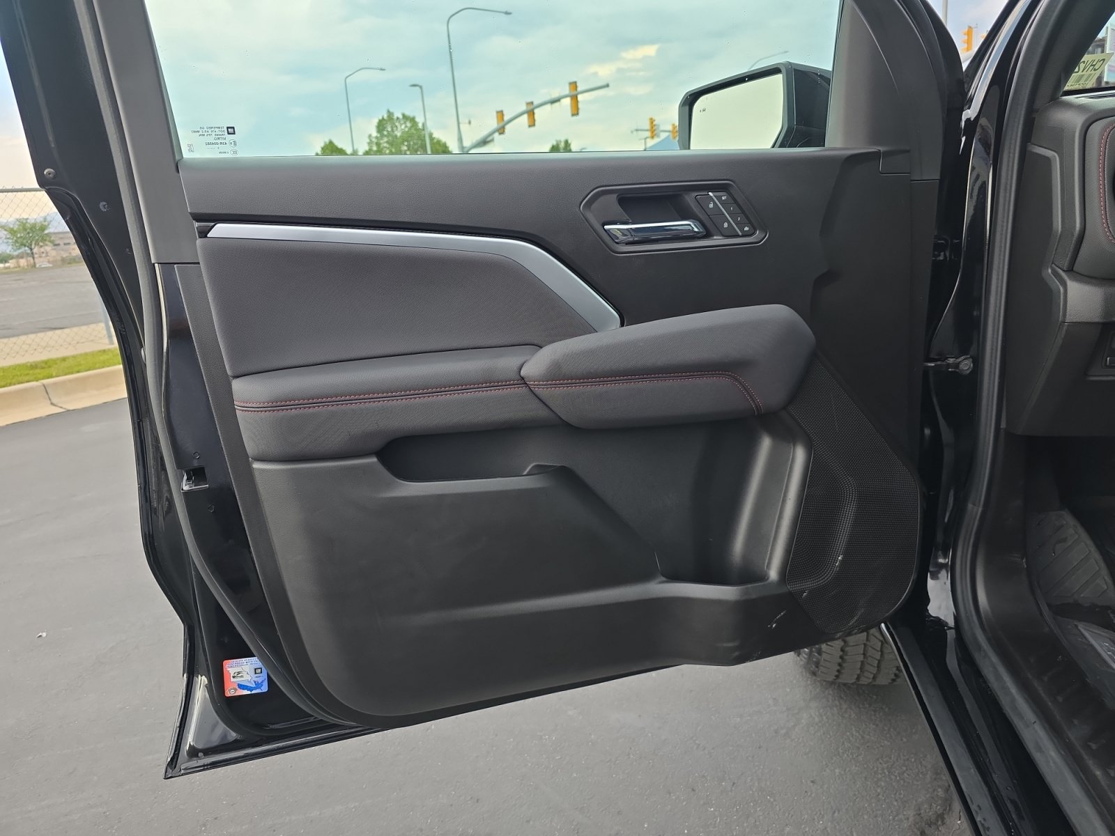 2026 Chevrolet Colorado Z71 - Photo 10