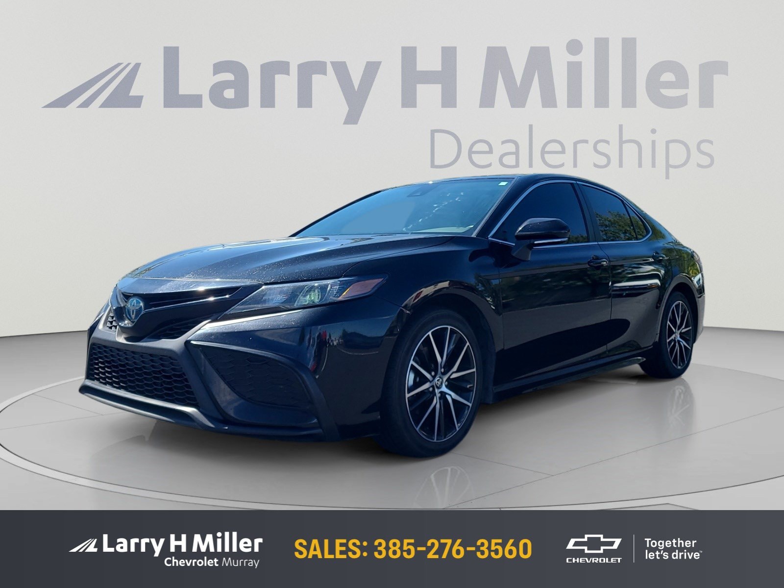 2024 Toyota Camry SE - Photo 1