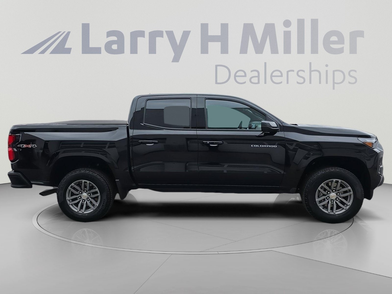 2026 Chevrolet Colorado LT - Photo 10