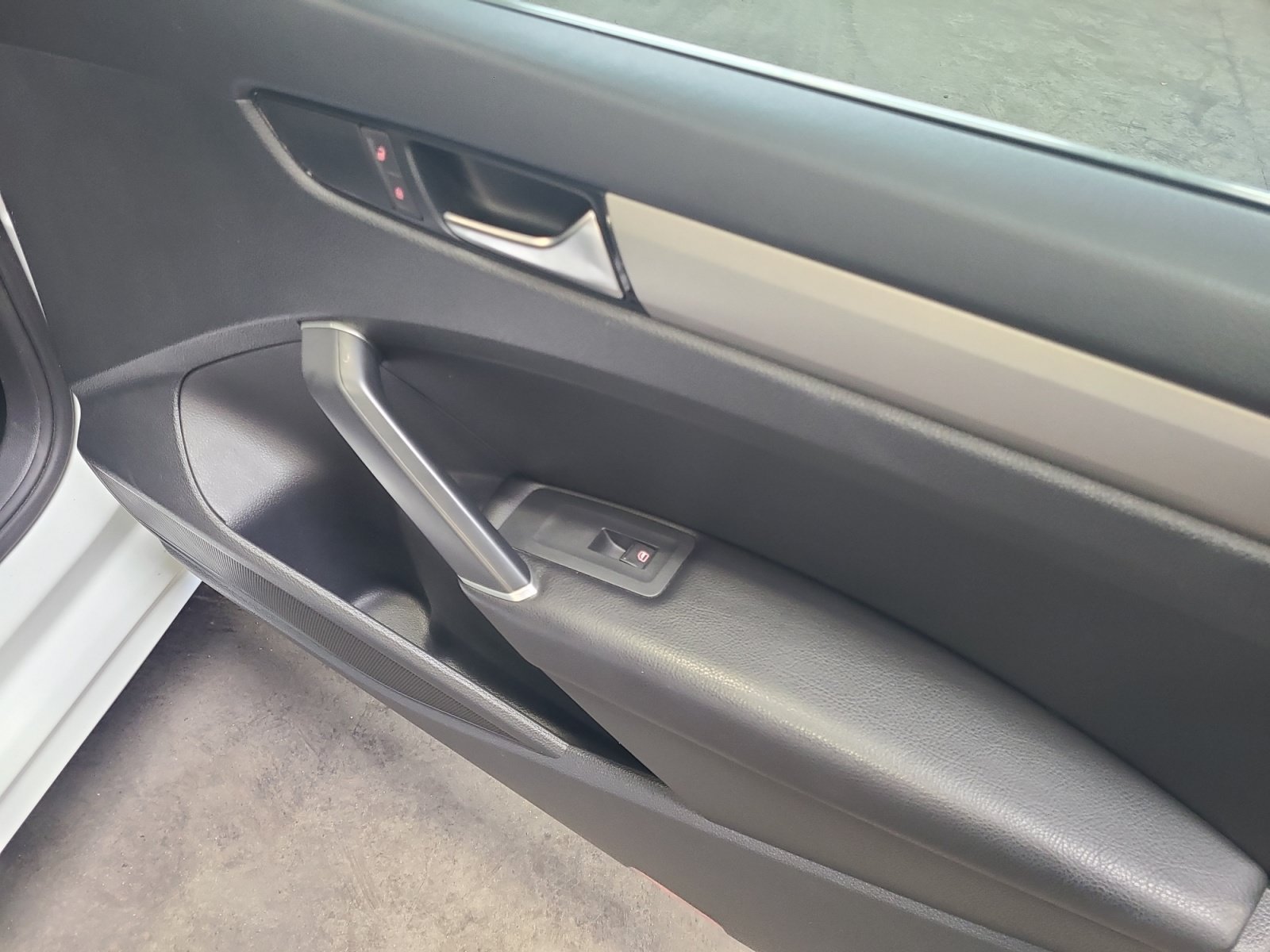 2020 Volkswagen Passat SE - Photo 17