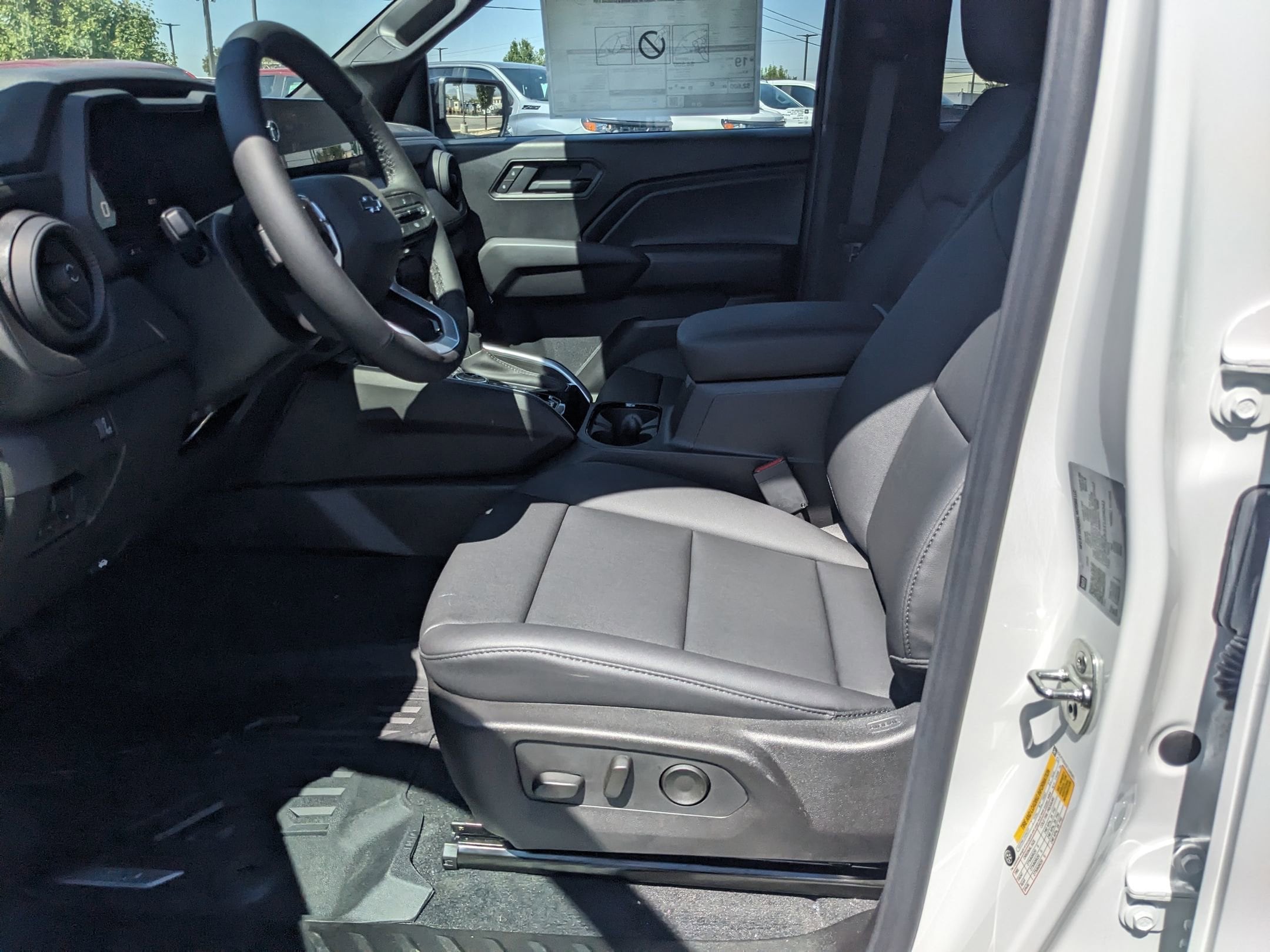 2026 Chevrolet Colorado Trail Boss - Photo 15