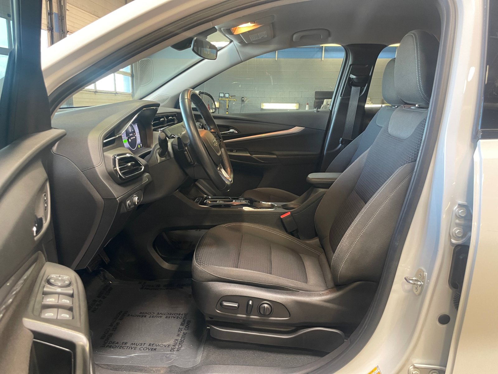 2023 Chevrolet Bolt EUV LT - Photo 19
