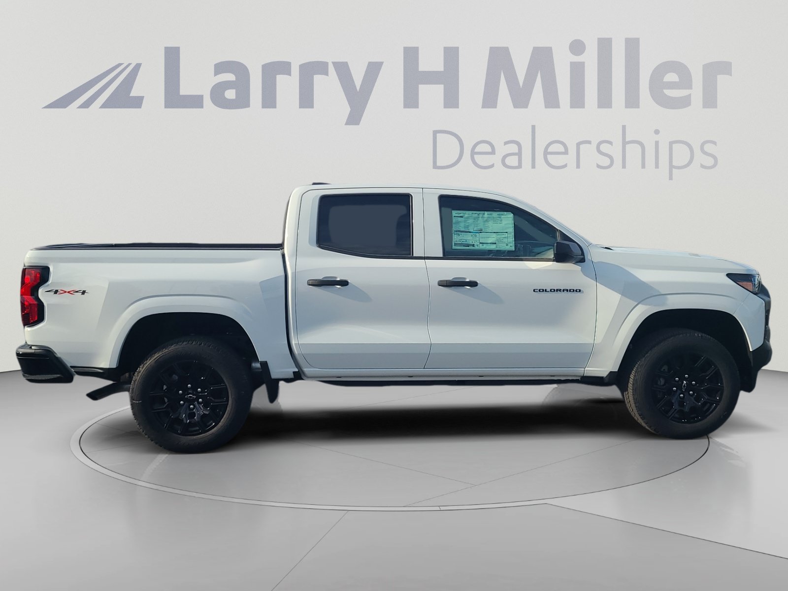 2025 Chevrolet Colorado Work Truck - Photo 7