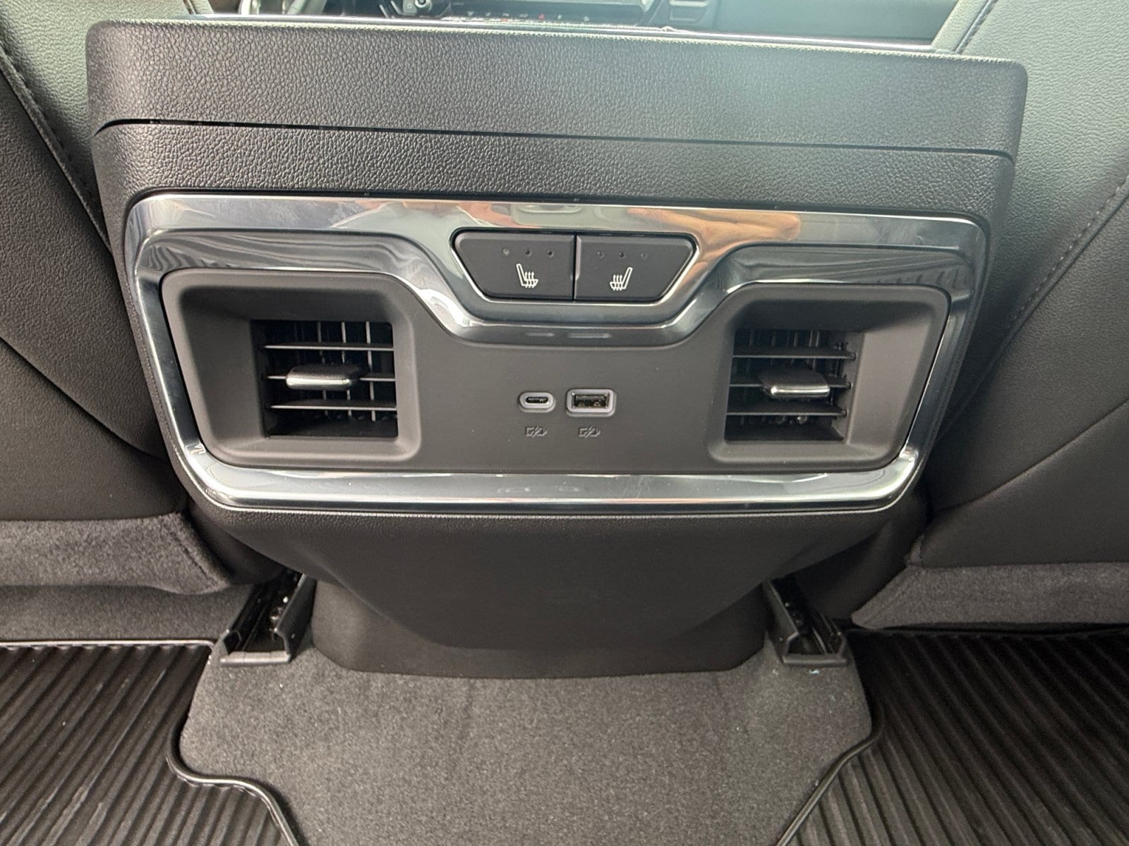 2026 Chevrolet Silverado 3500 HD LTZ - Photo 29