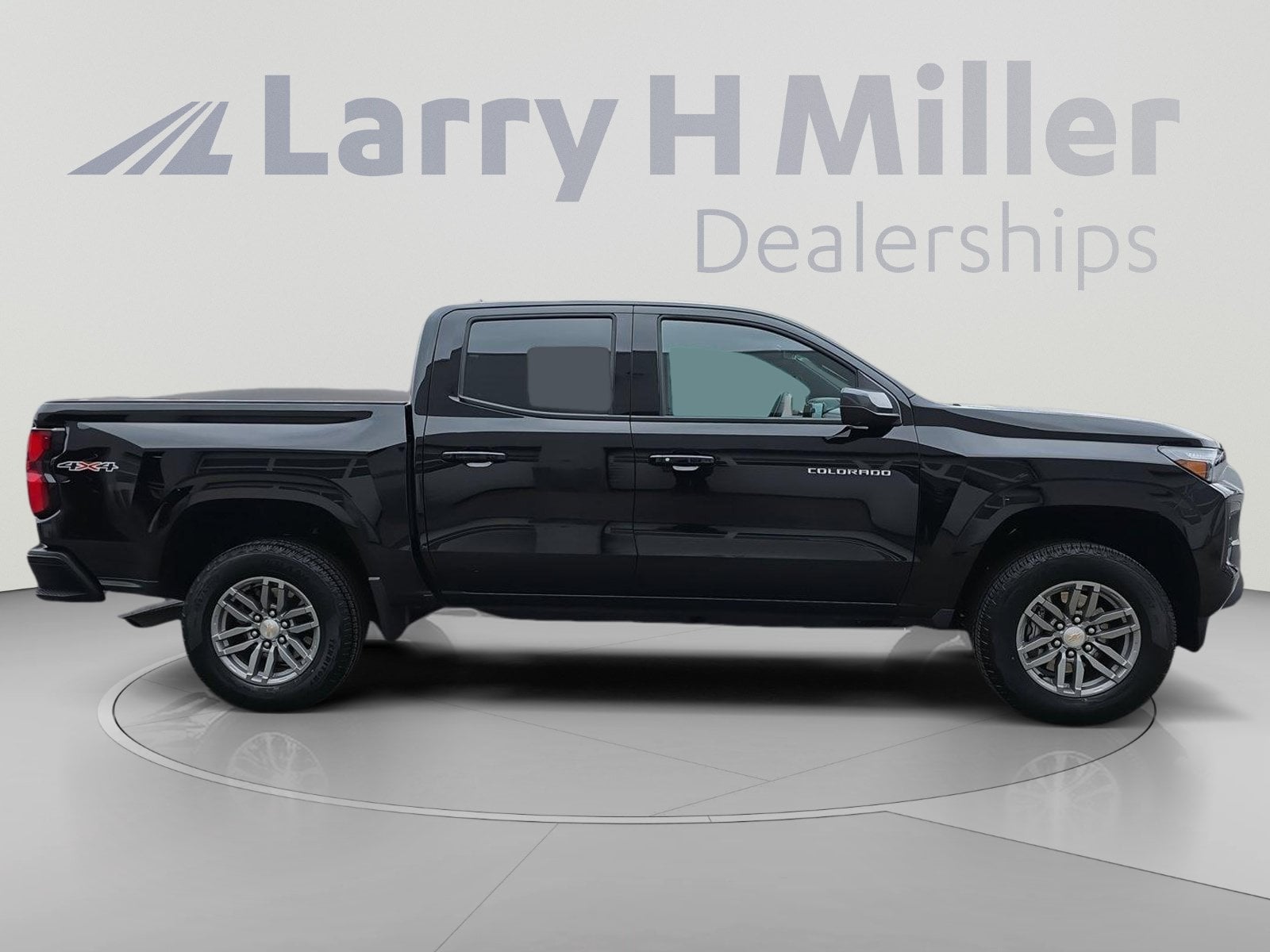 2026 Chevrolet Colorado LT - Photo 15