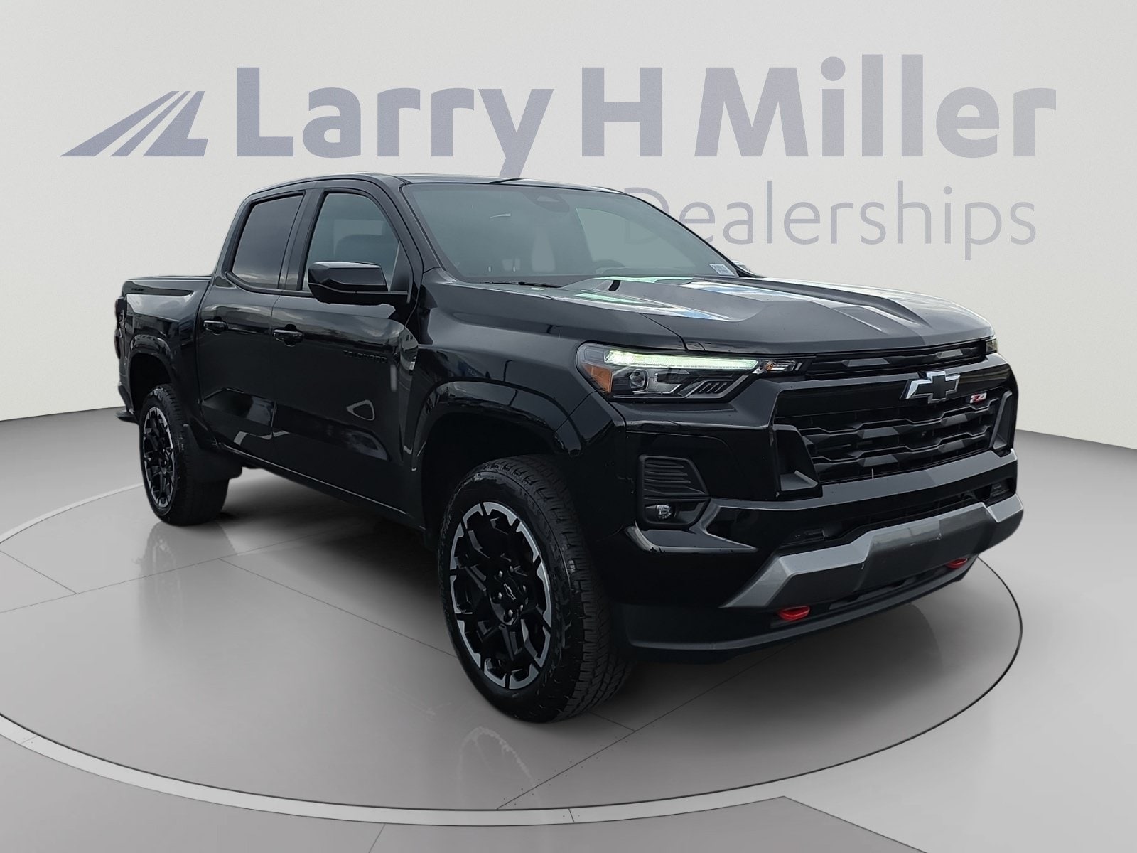 2026 Chevrolet Colorado Z71 - Photo 8