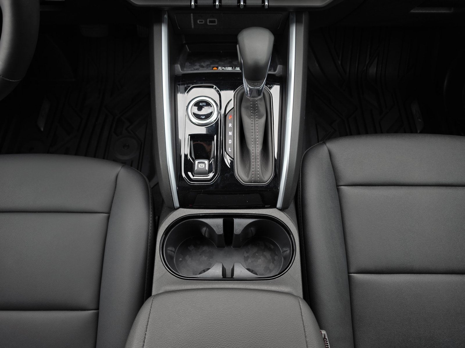2026 Chevrolet Colorado LT - Photo 24