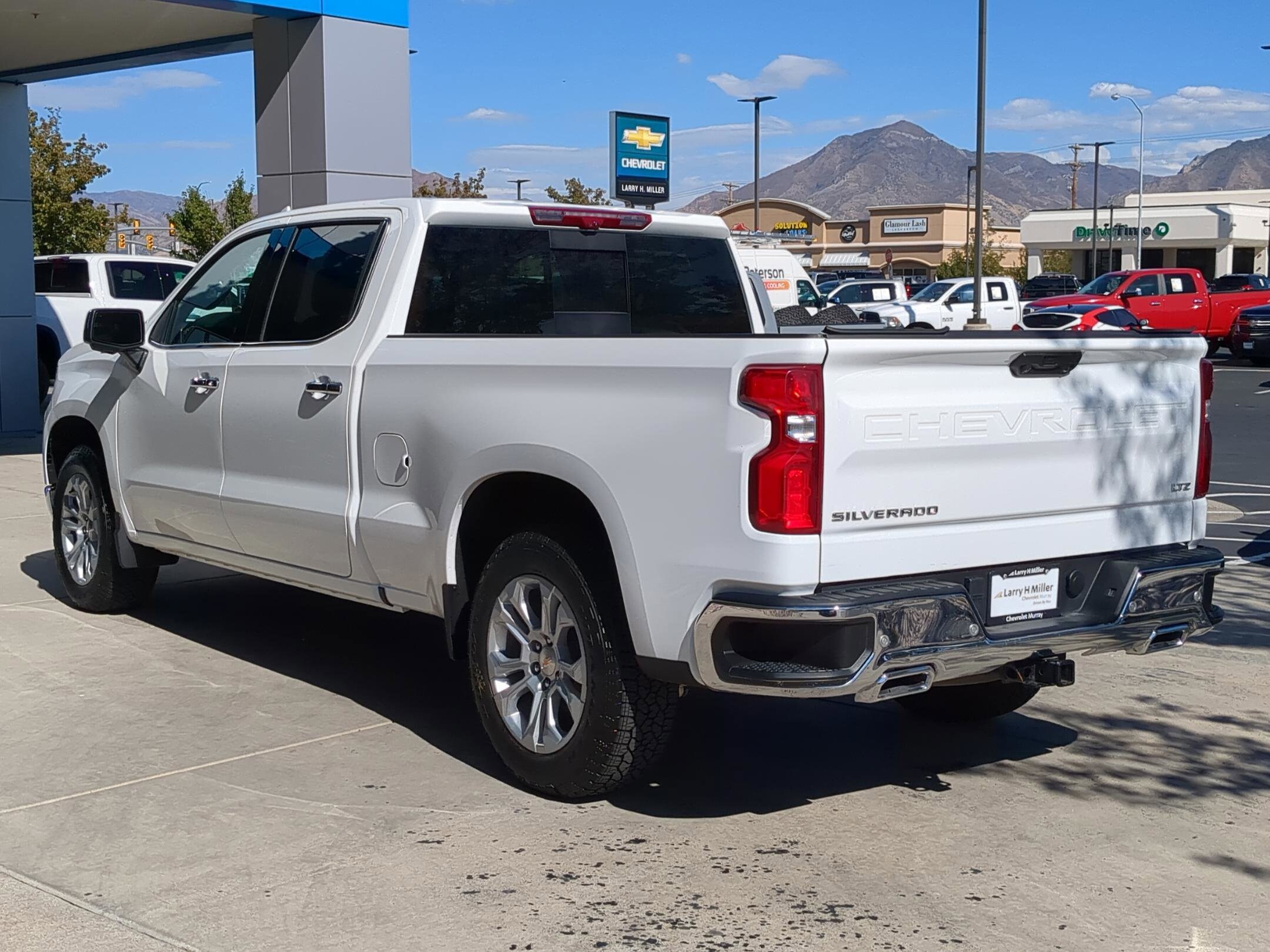 2024 Chevrolet Silverado 1500 LTZ photo 3