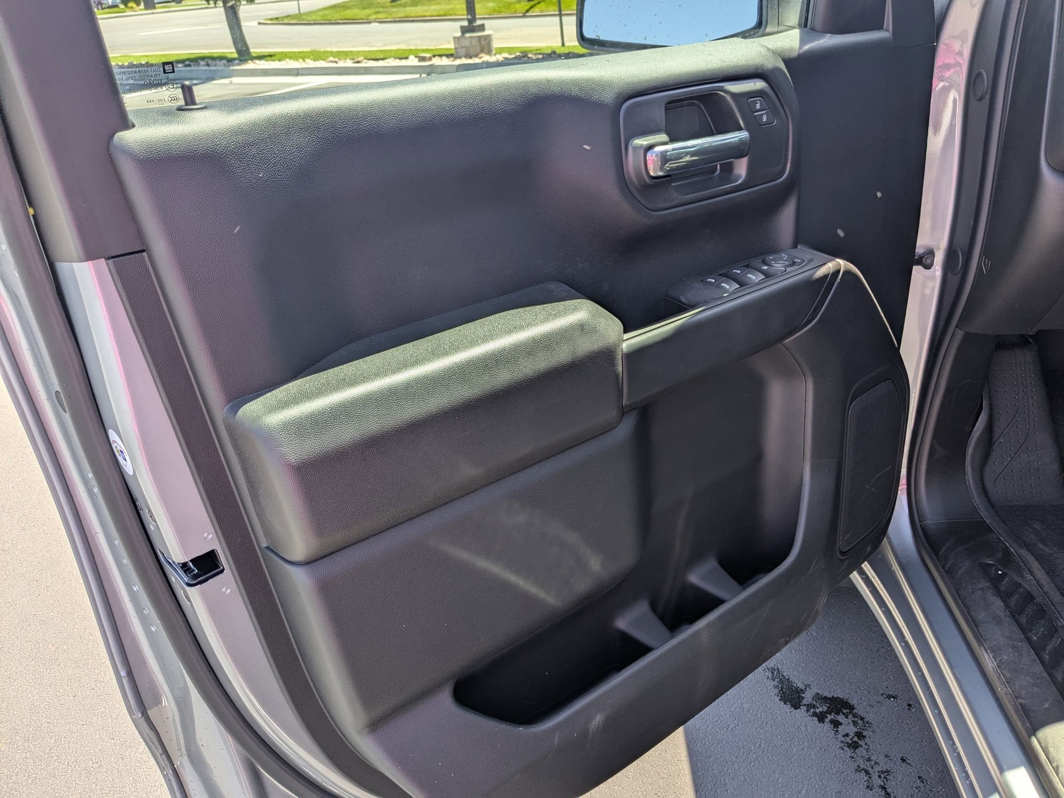 2025 Chevrolet Silverado 1500 Custom - Photo 10