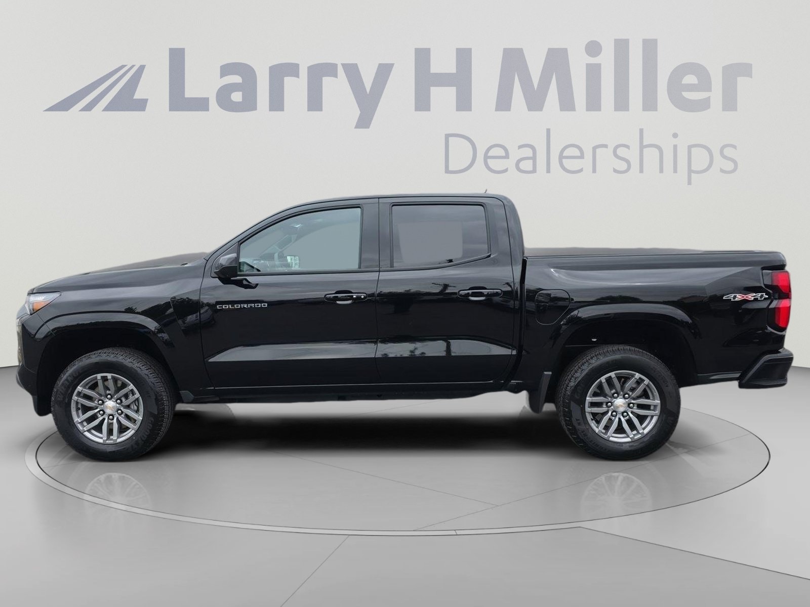 2026 Chevrolet Colorado LT - Photo 11